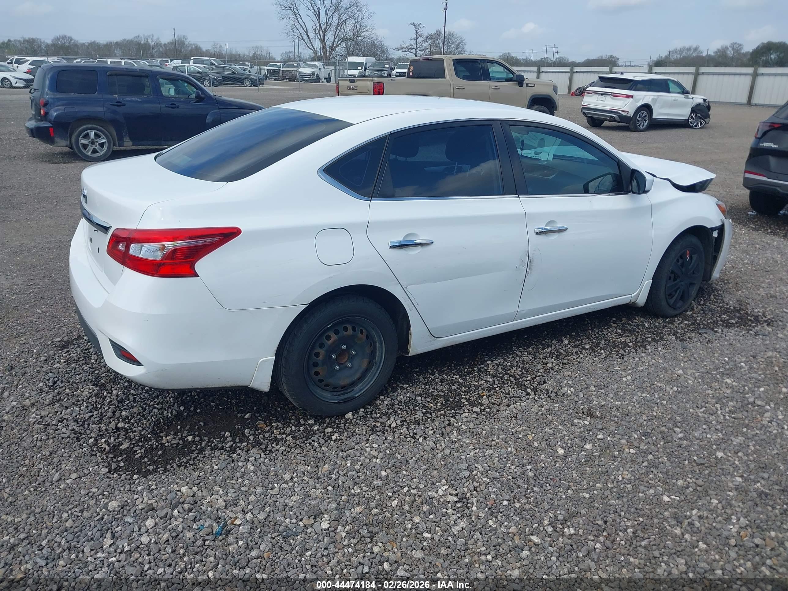 NISSAN SENTRA image 4