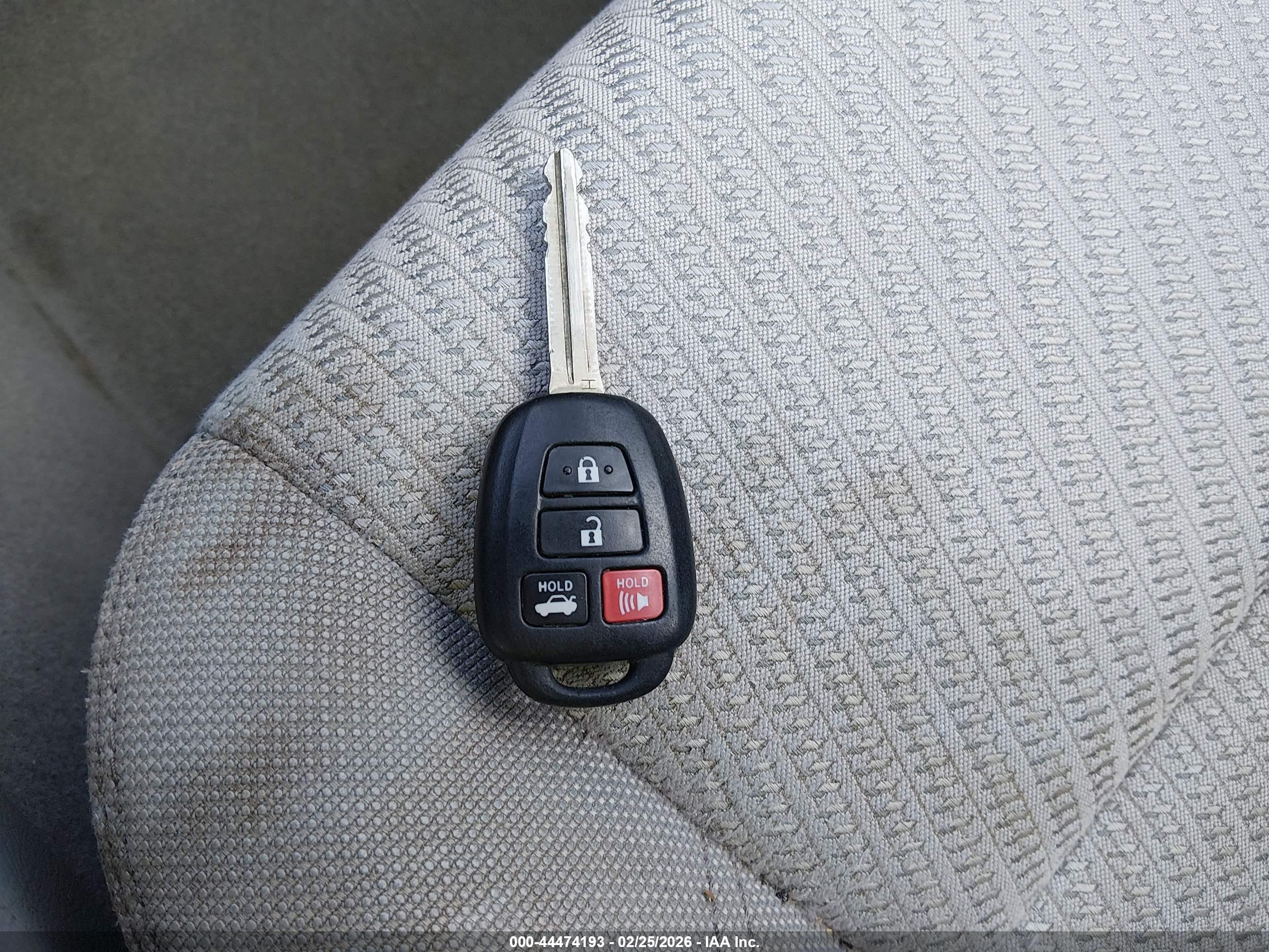 TOYOTA CAMRY image 11