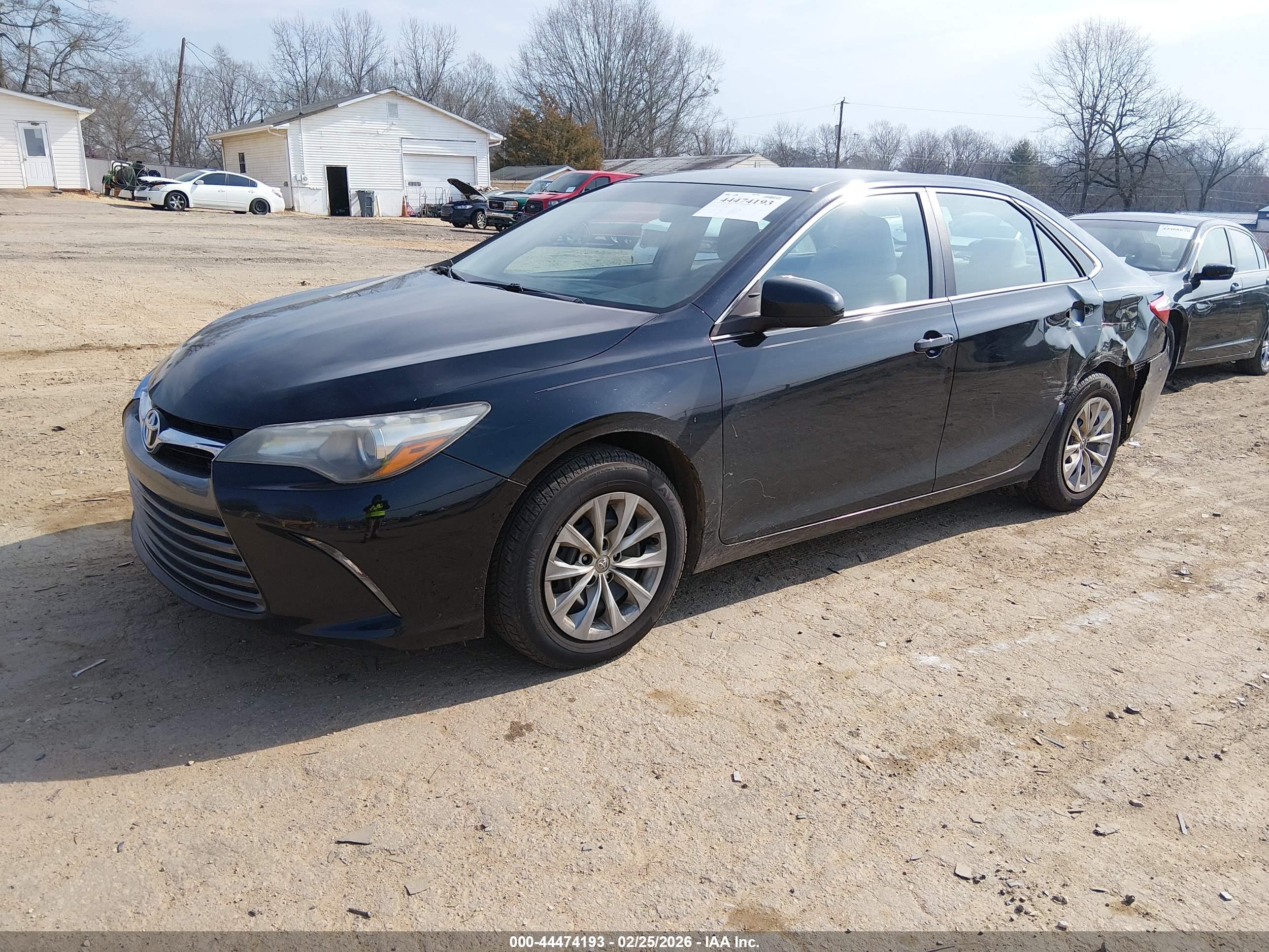 TOYOTA CAMRY image 2
