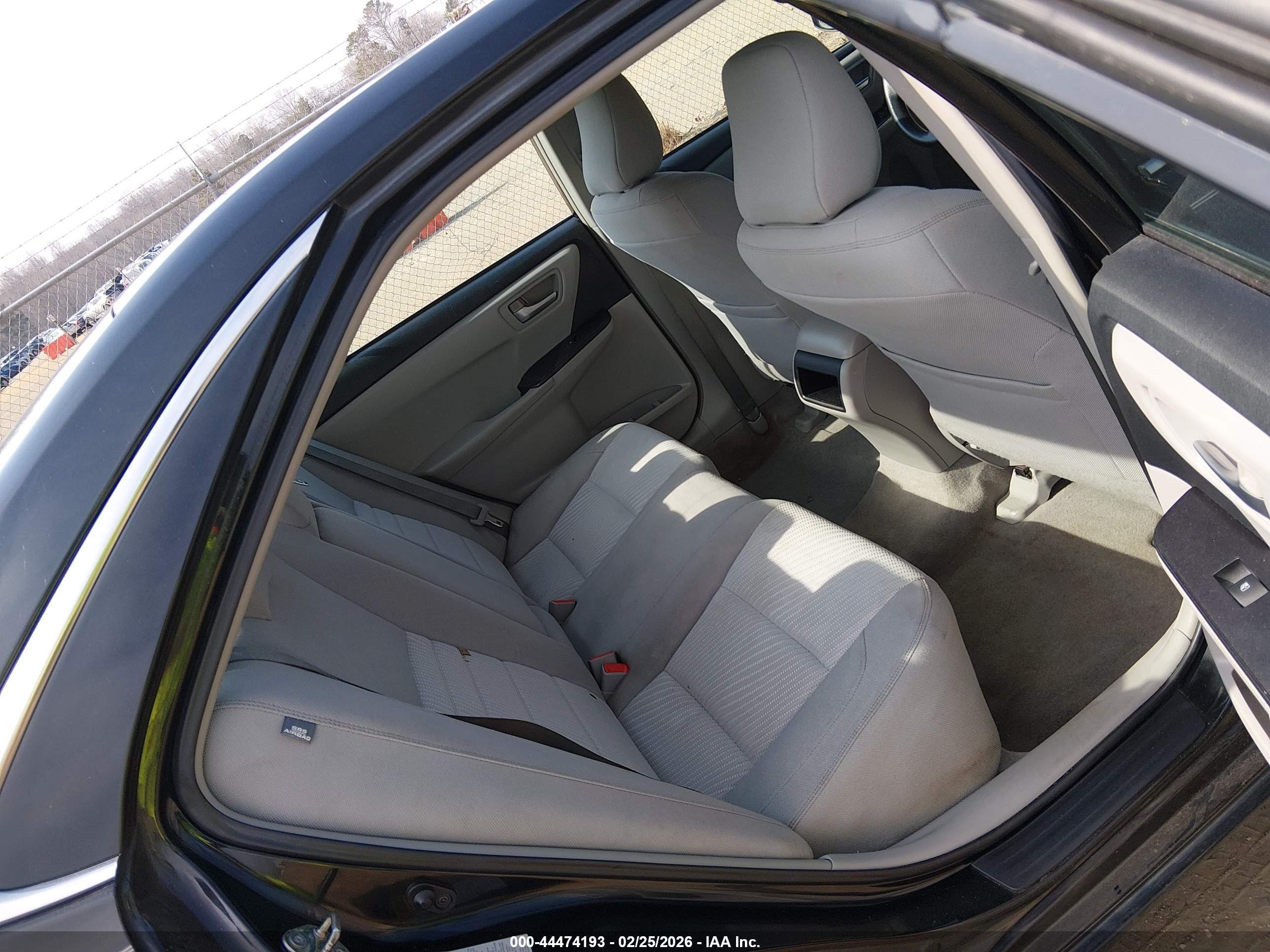 TOYOTA CAMRY image 8