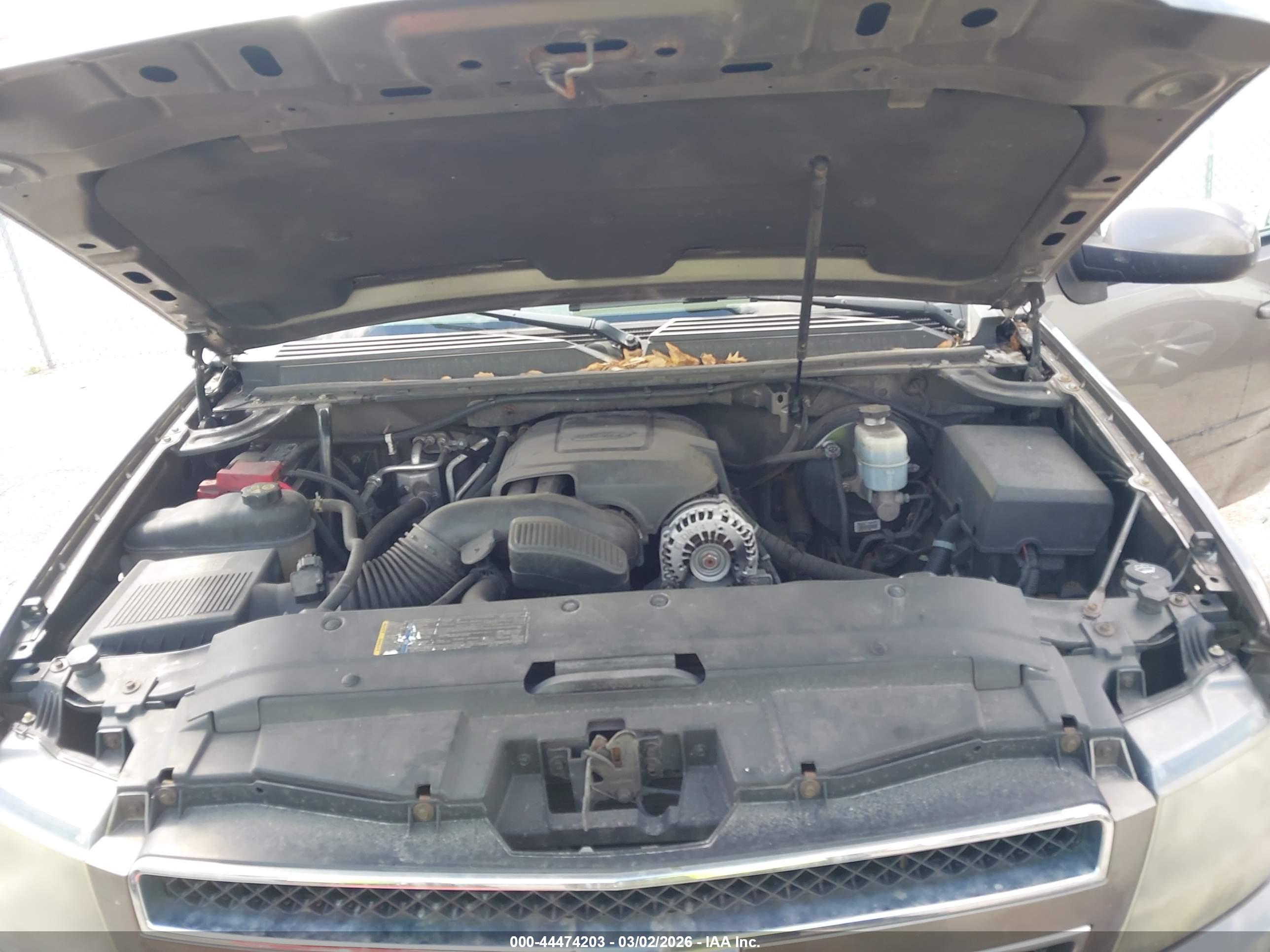 CHEVROLET TAHOE image 10