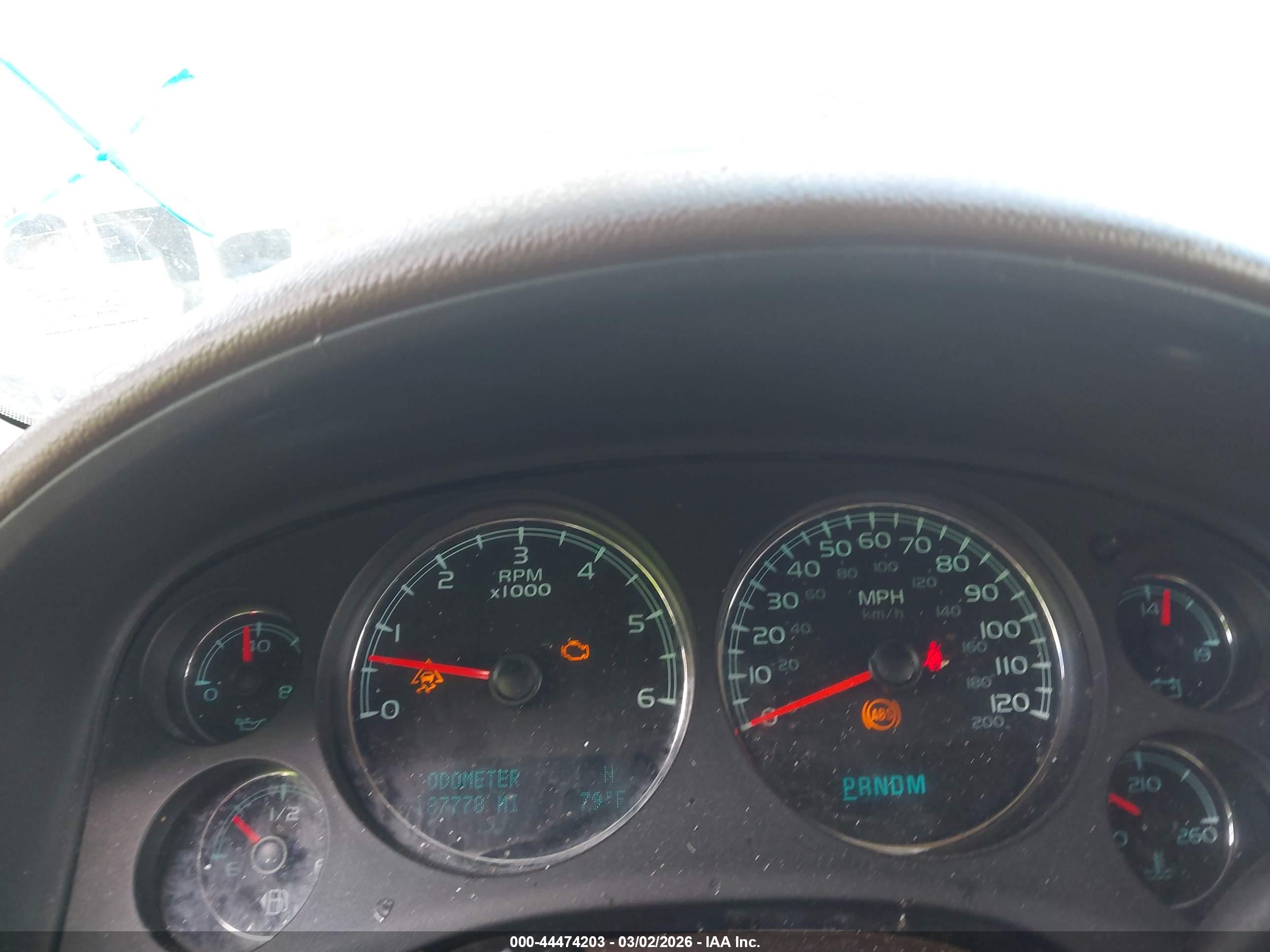 CHEVROLET TAHOE image 7