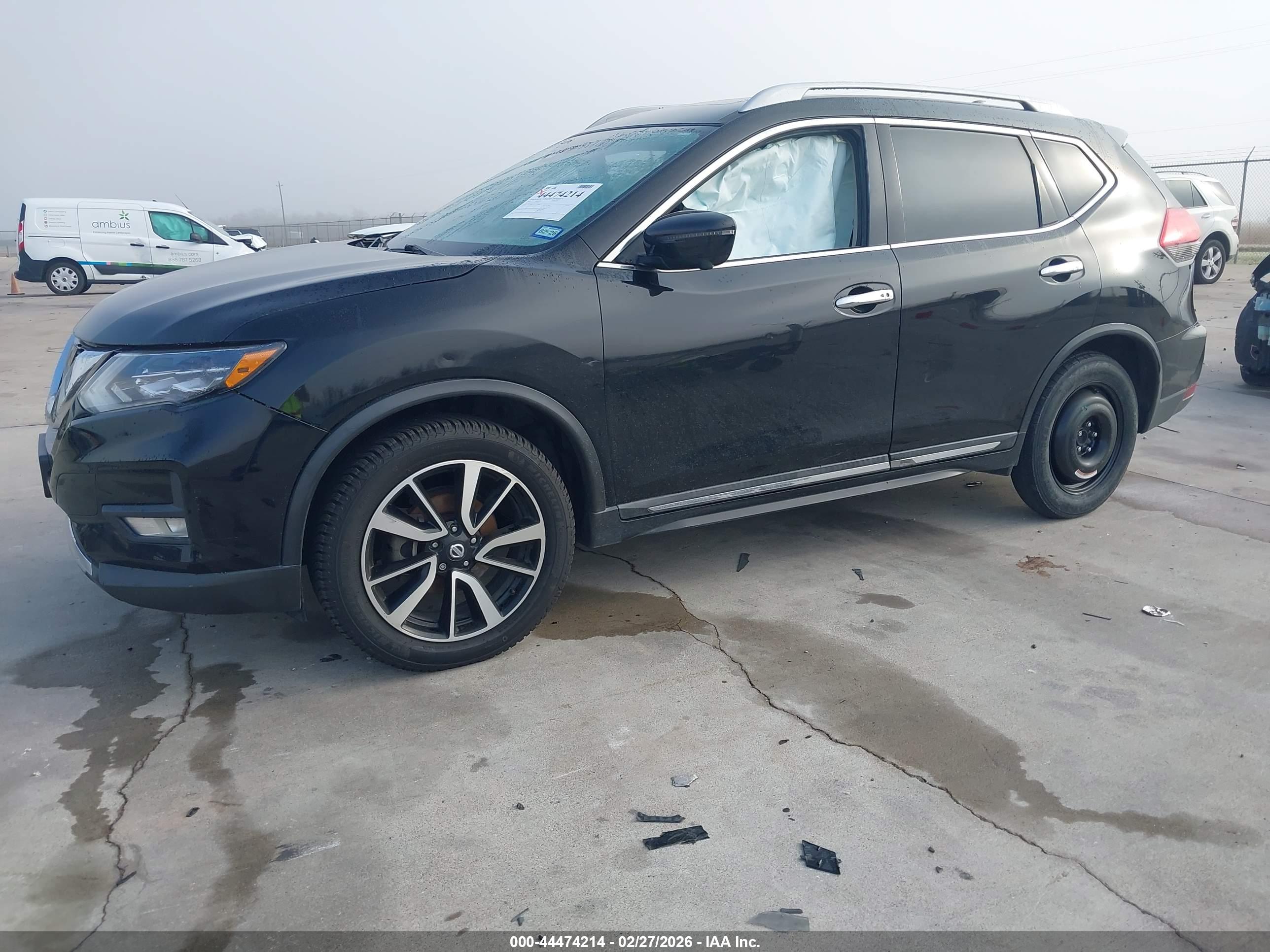 NISSAN ROGUE image 2