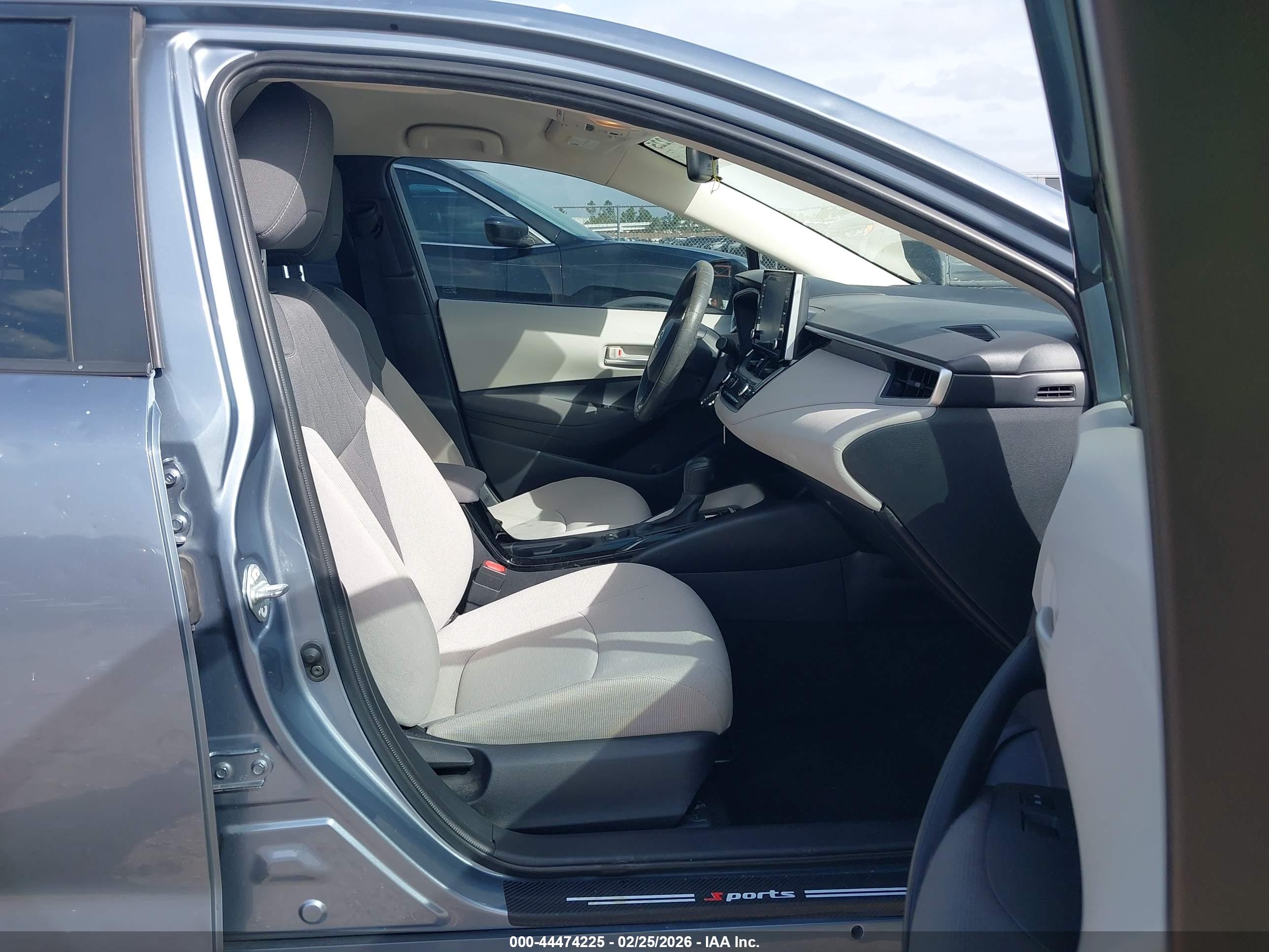 TOYOTA COROLLA image 5