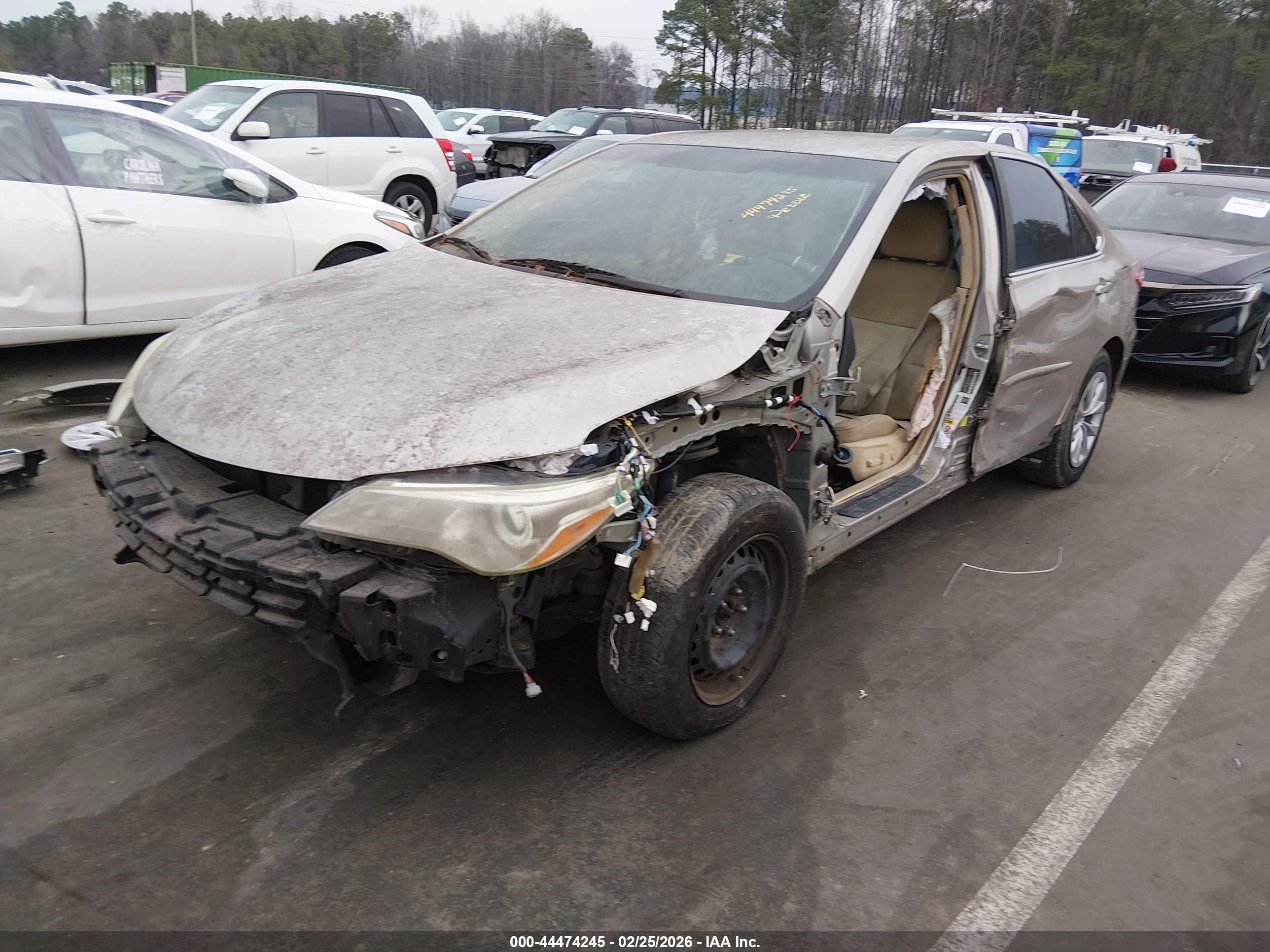 TOYOTA CAMRY image 2