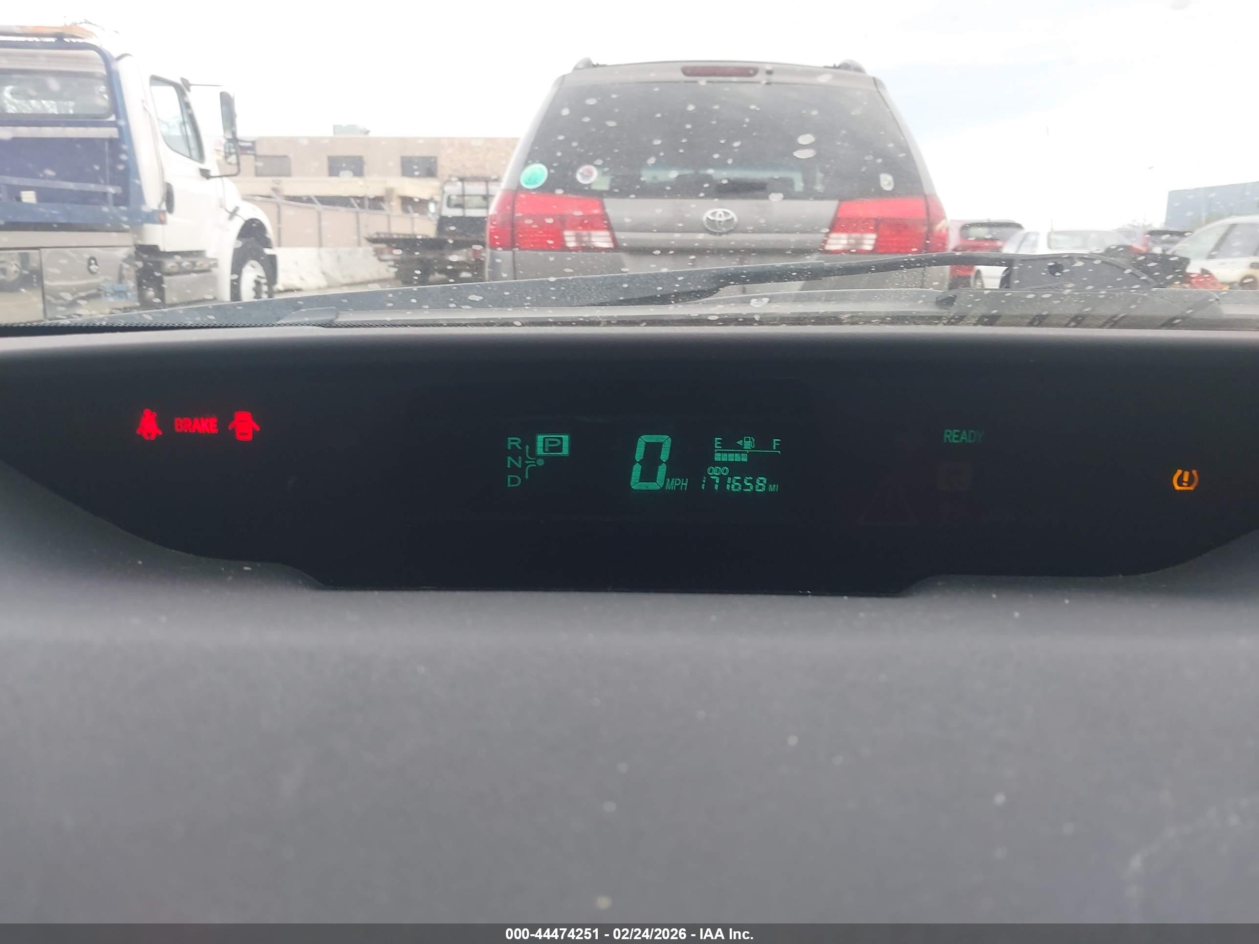 TOYOTA PRIUS image 7