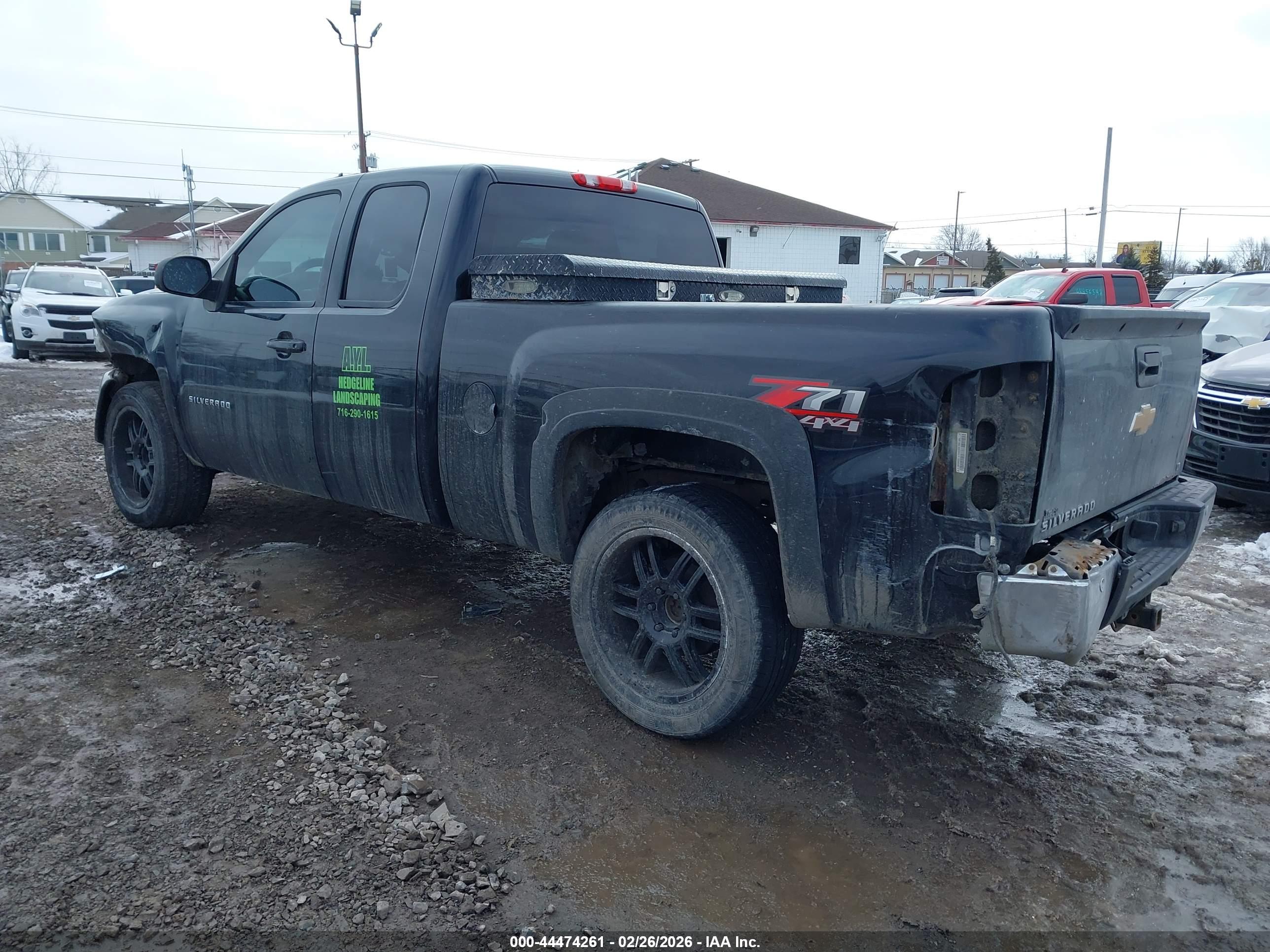 CHEVROLET SILVERADO image 3