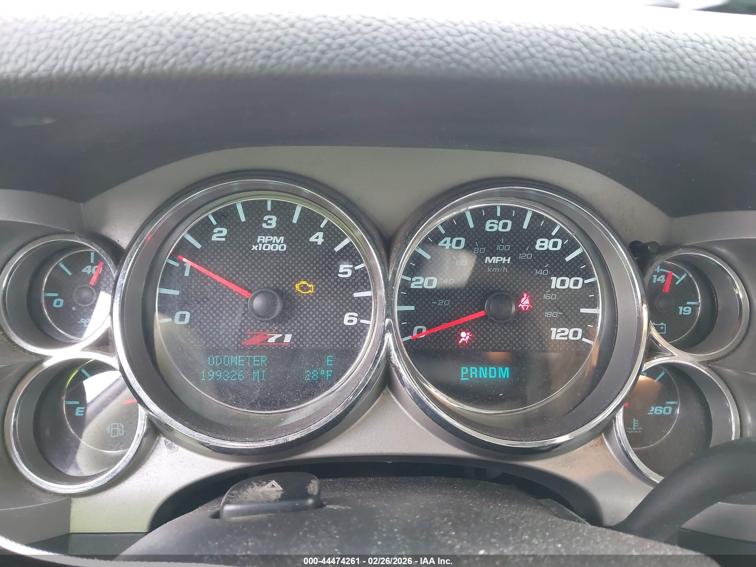CHEVROLET SILVERADO image 7
