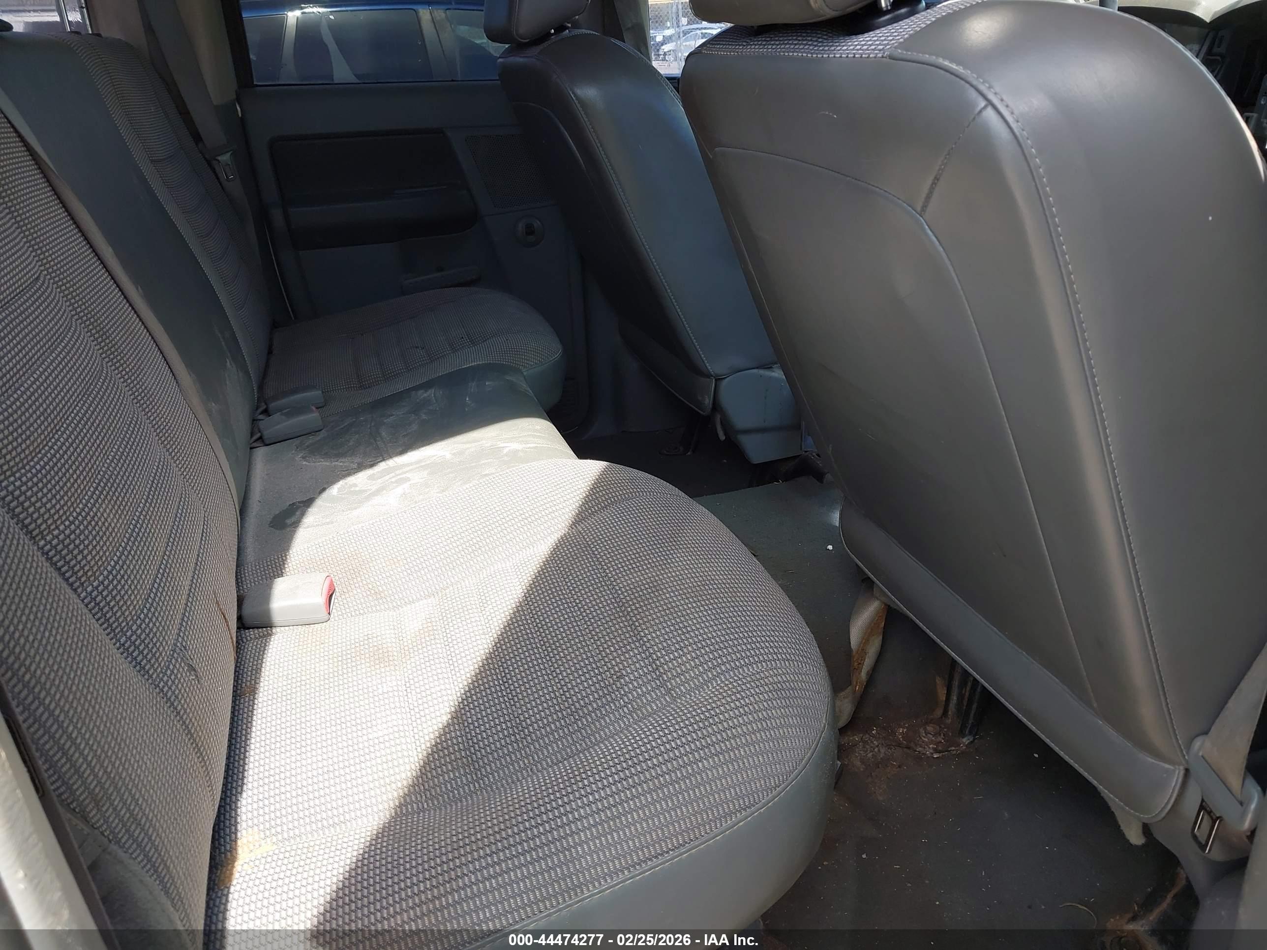 DODGE RAM image 8