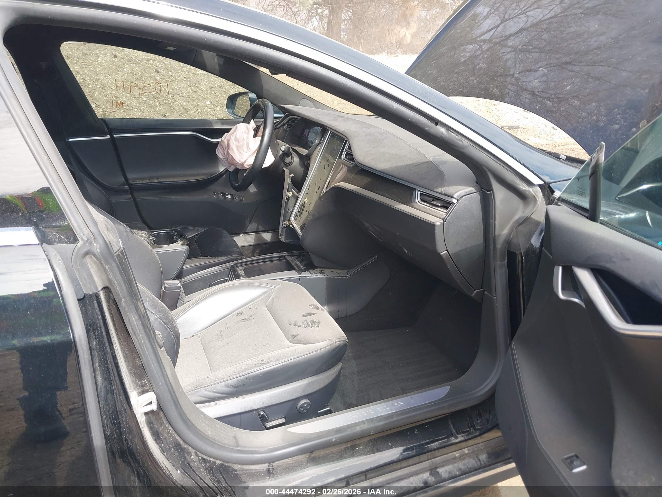 TESLA MODEL image 5