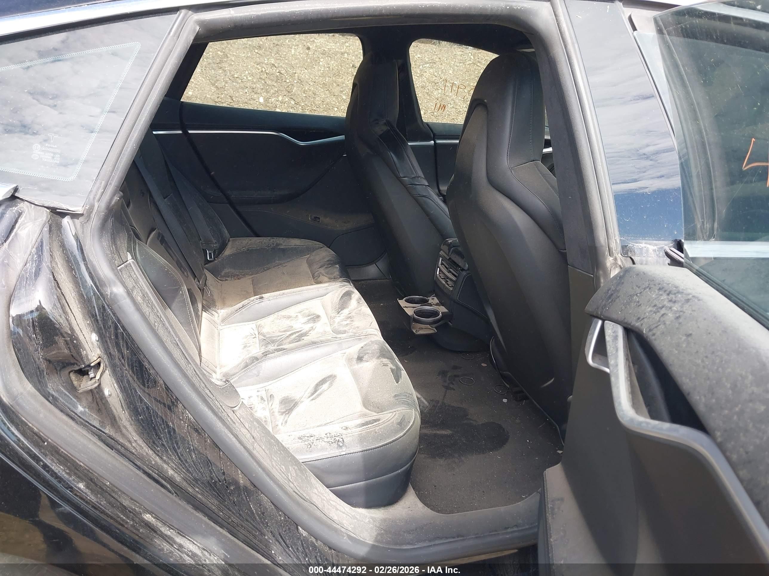 TESLA MODEL image 8