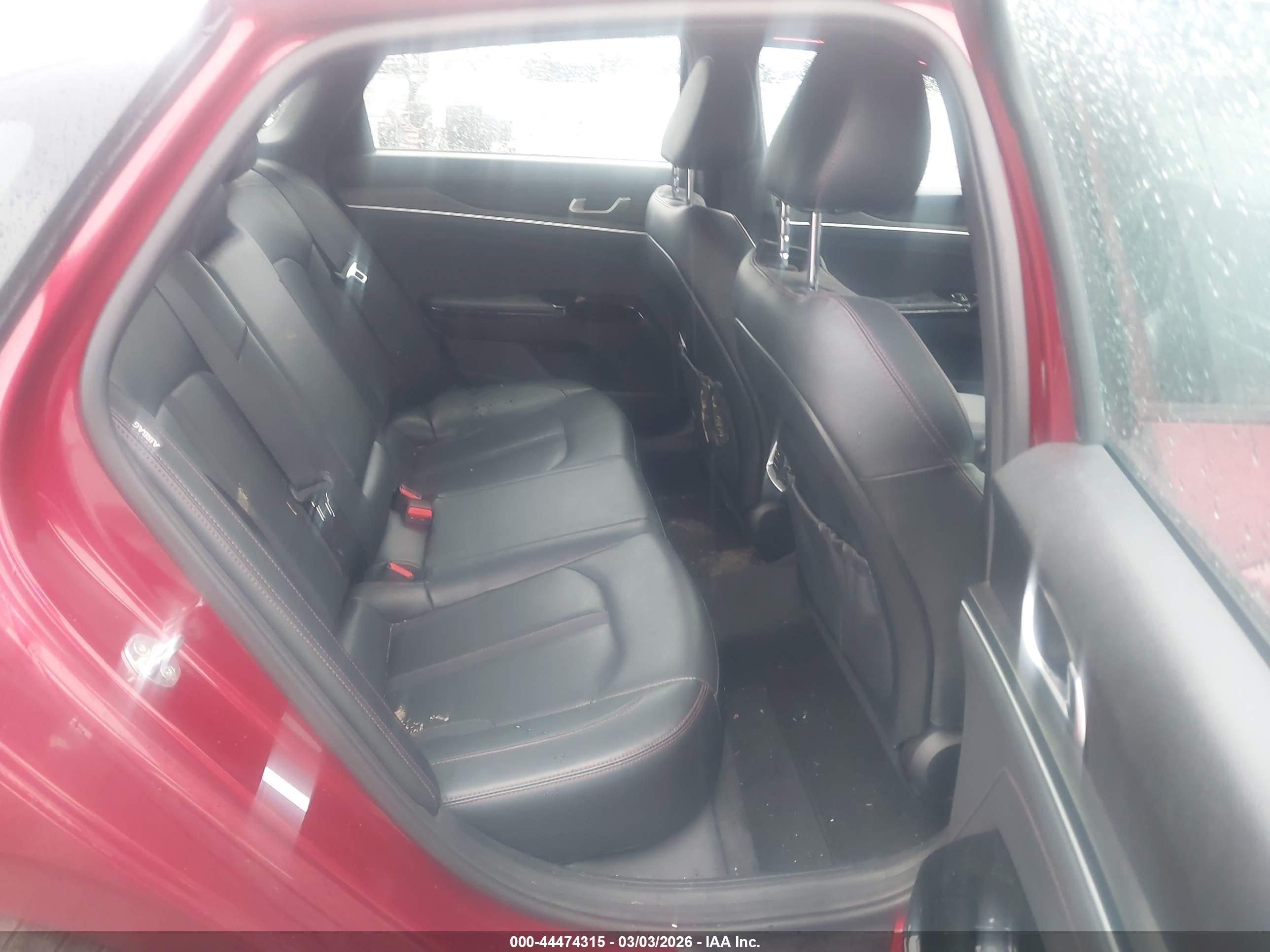 KIA K5 image 8