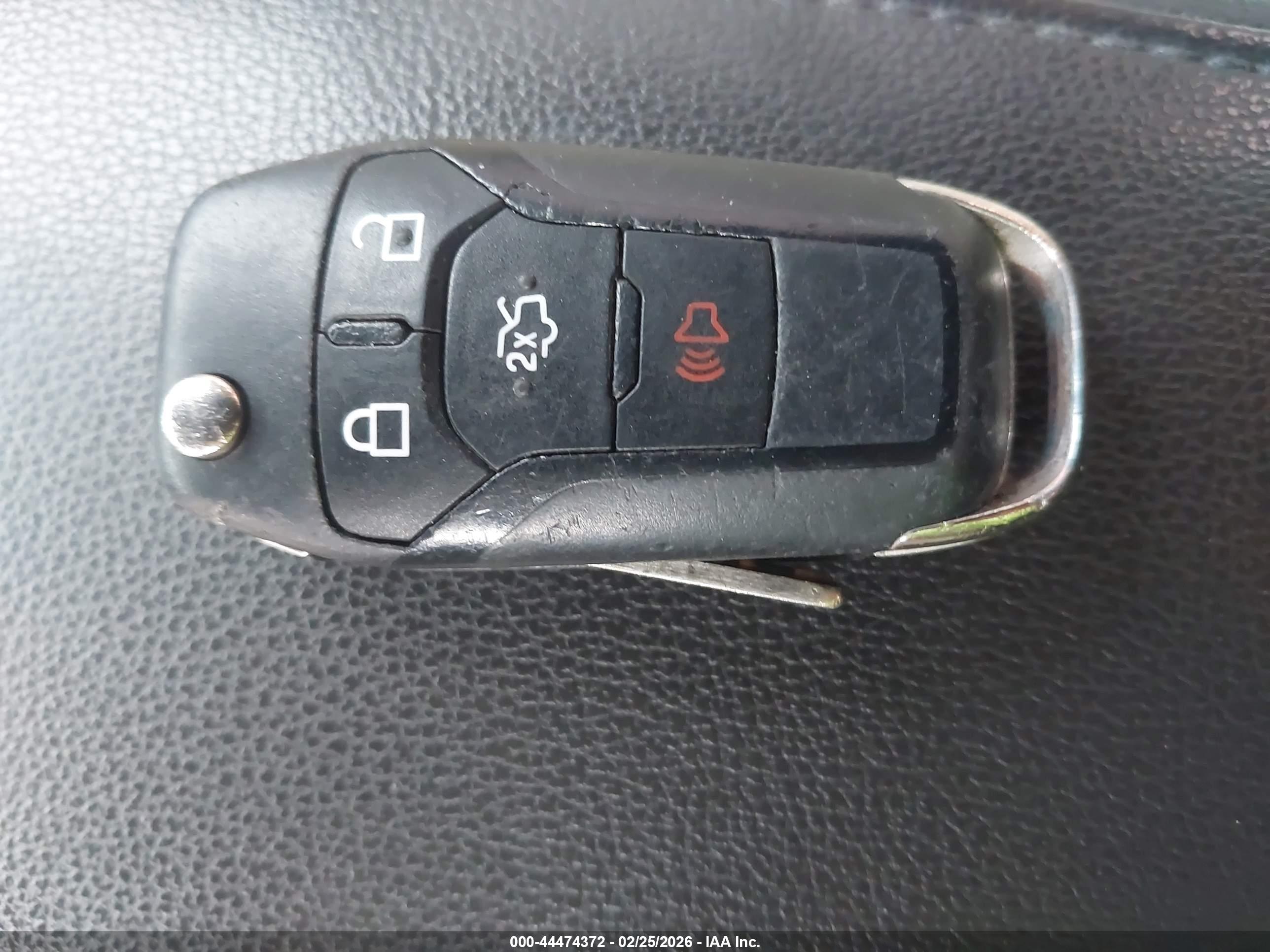 FORD FUSION image 11