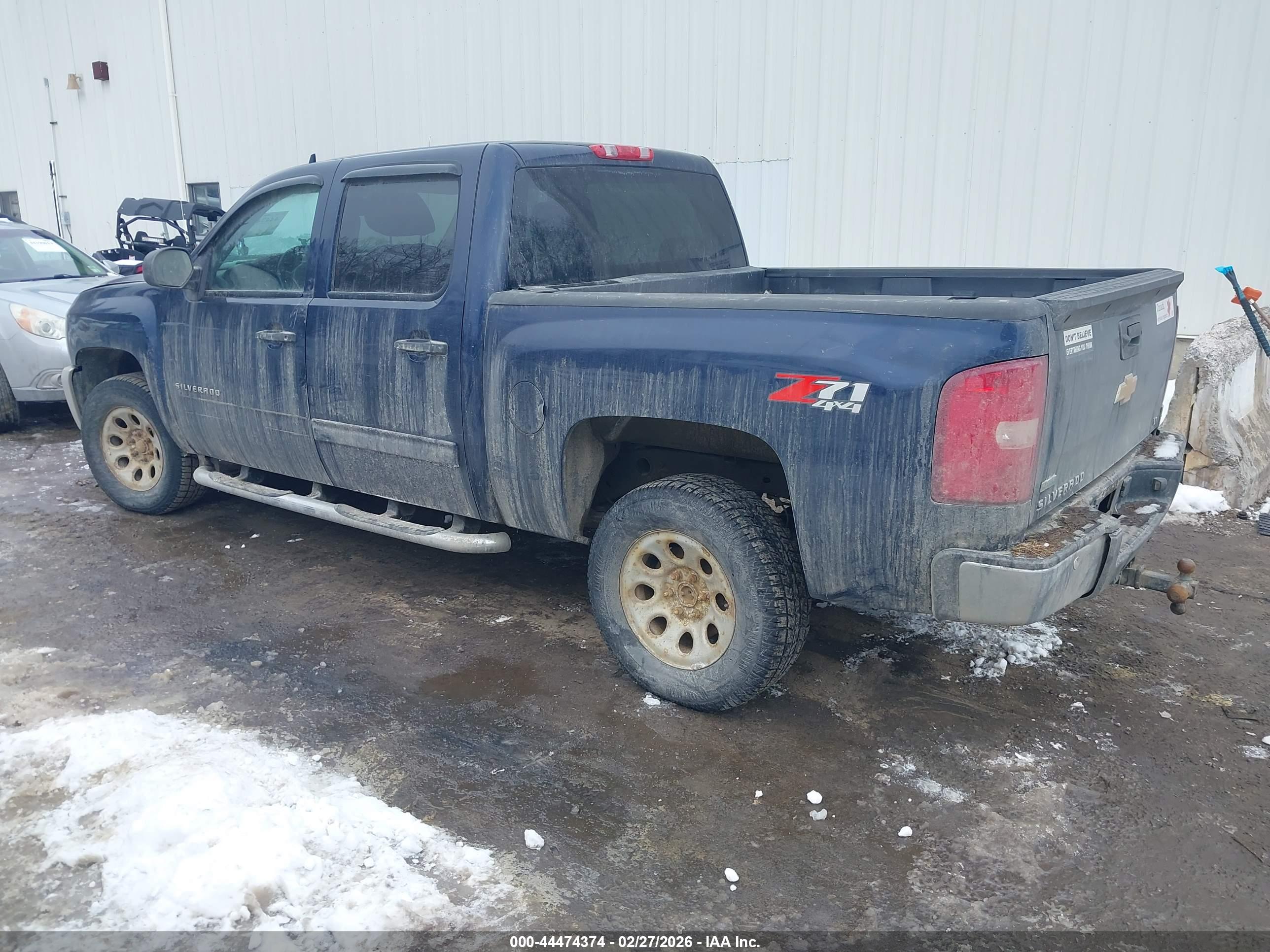 CHEVROLET SILVERADO image 3