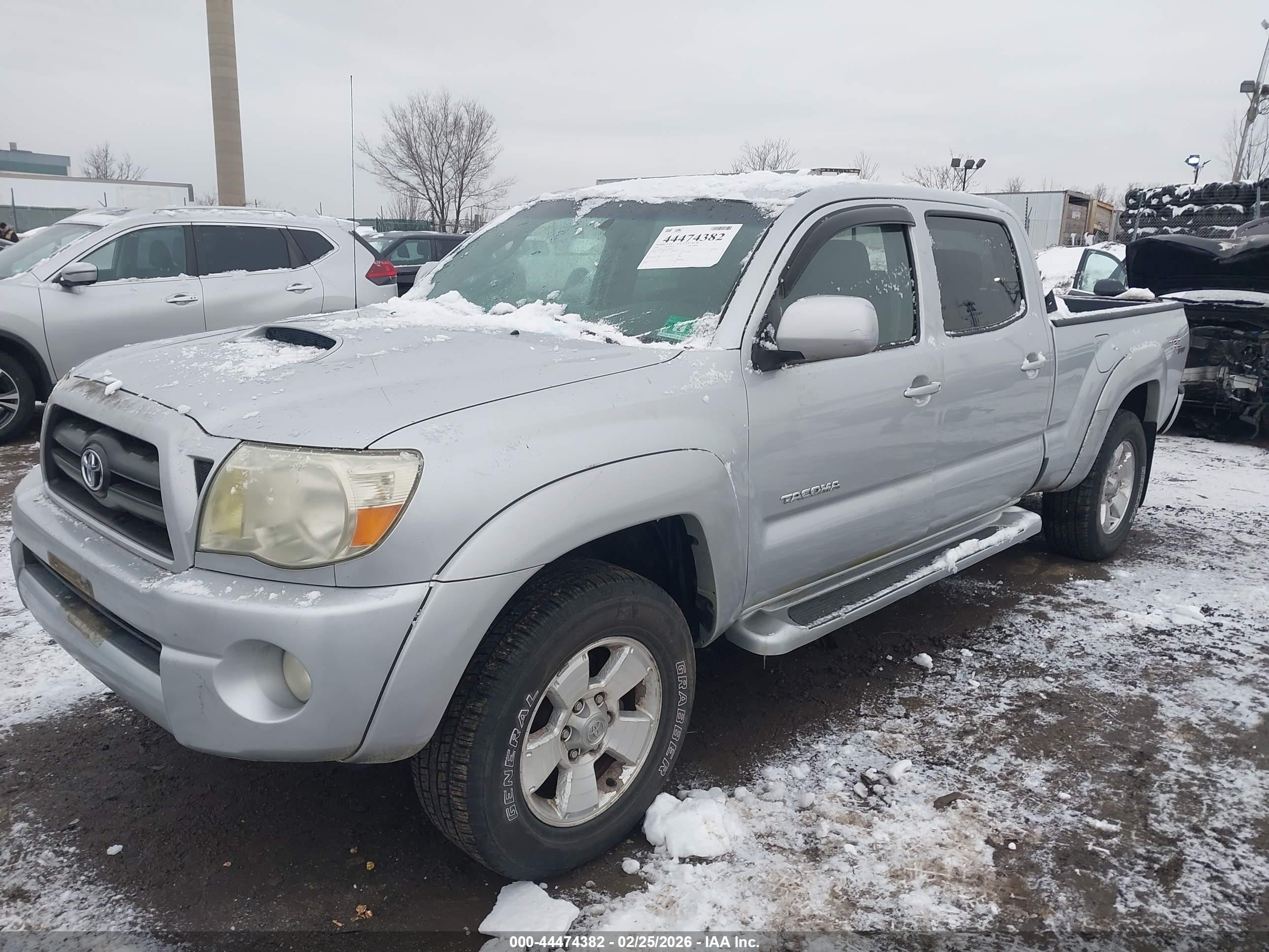 TOYOTA TACOMA image 2