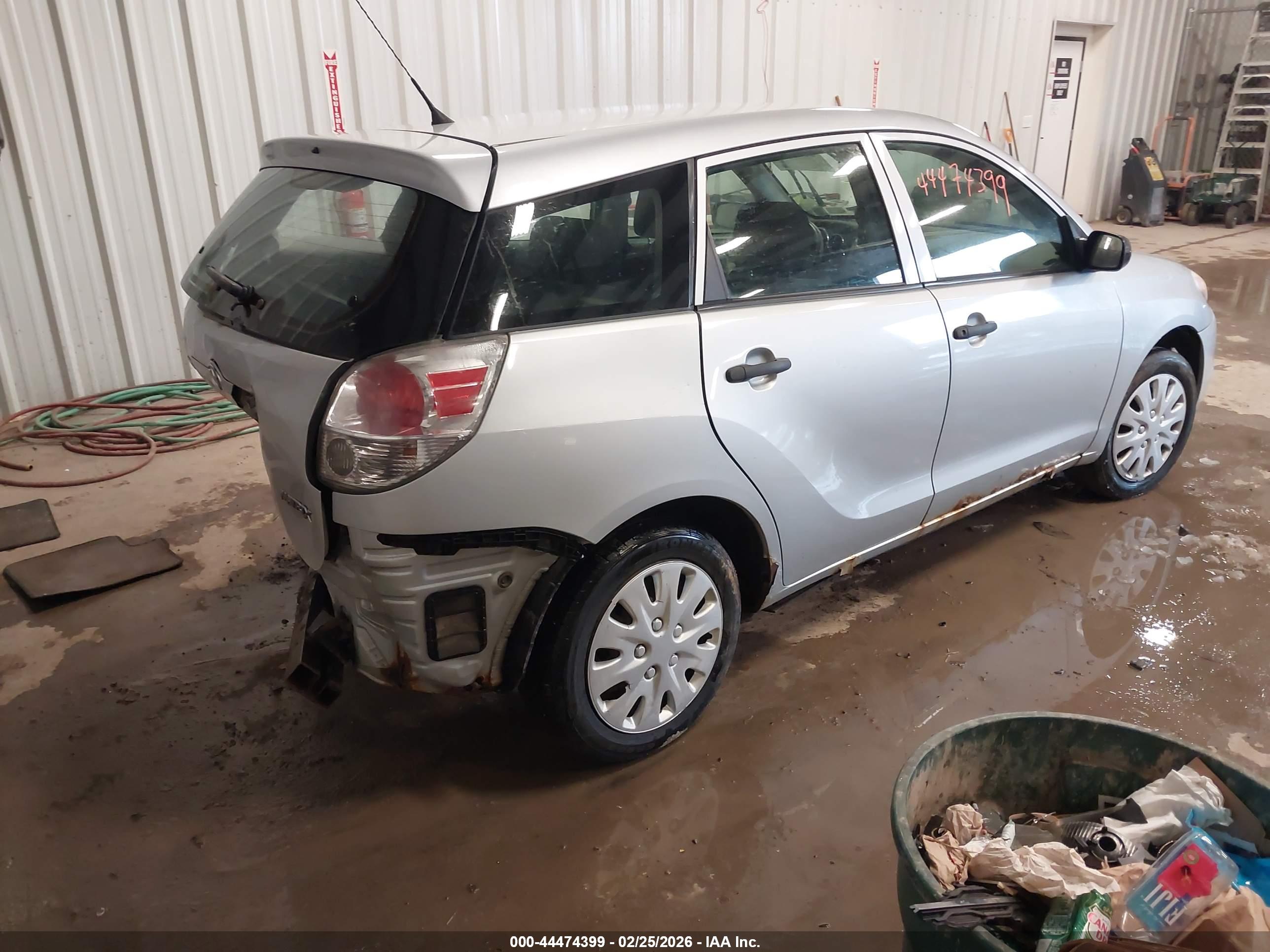 TOYOTA MATRIX image 4
