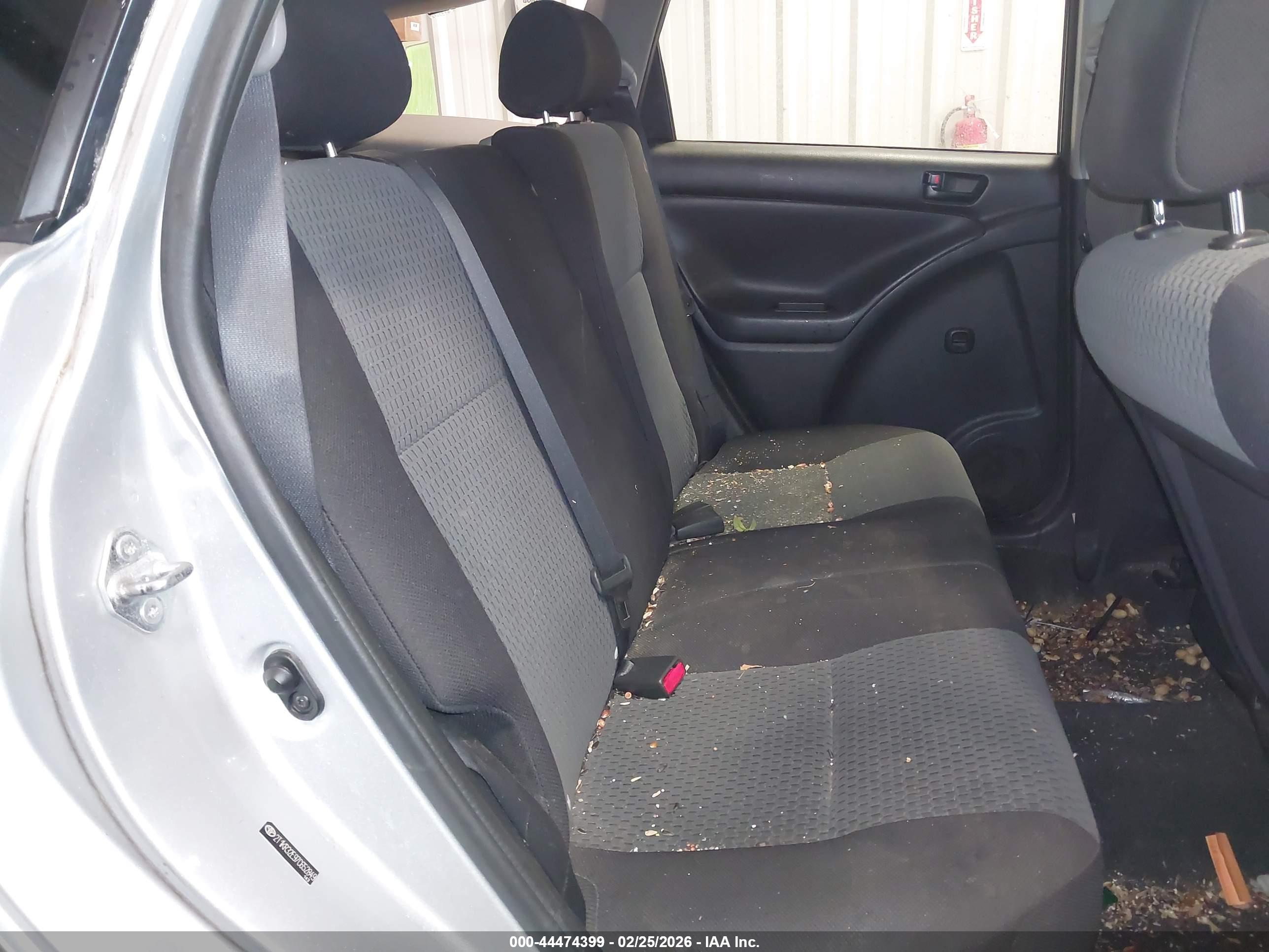 TOYOTA MATRIX image 8