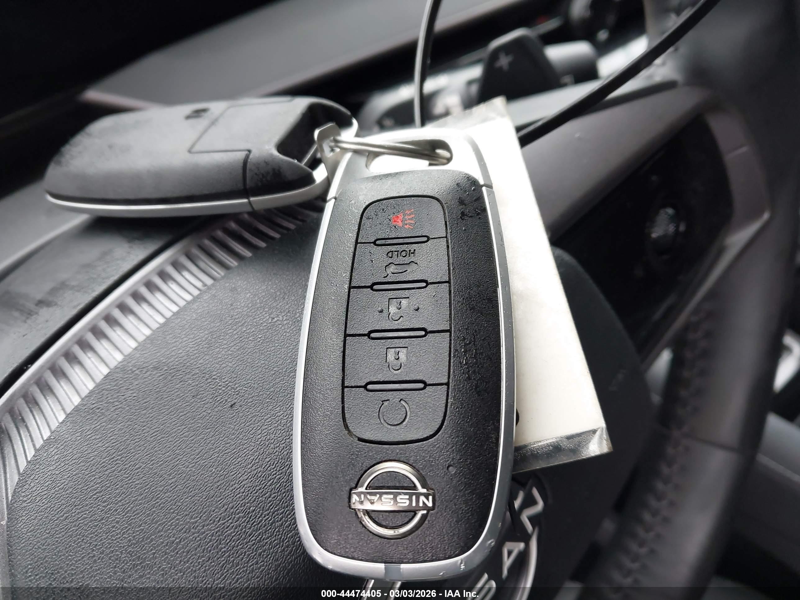 NISSAN MURANO image 11