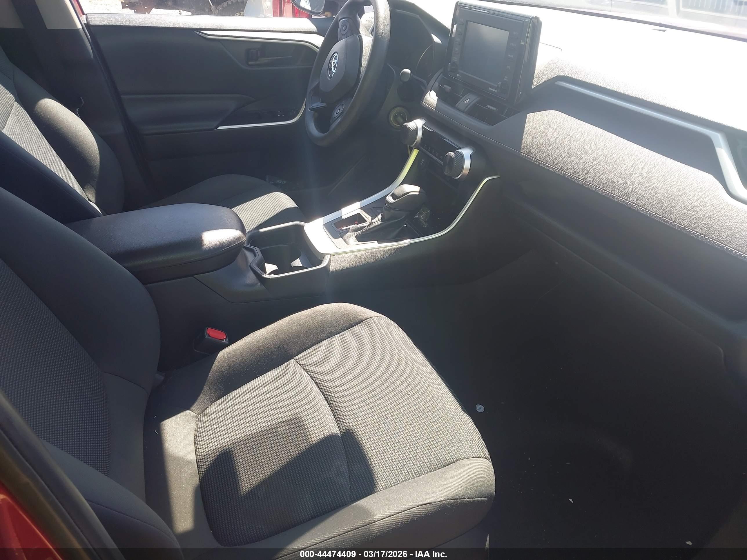TOYOTA RAV4 image 5