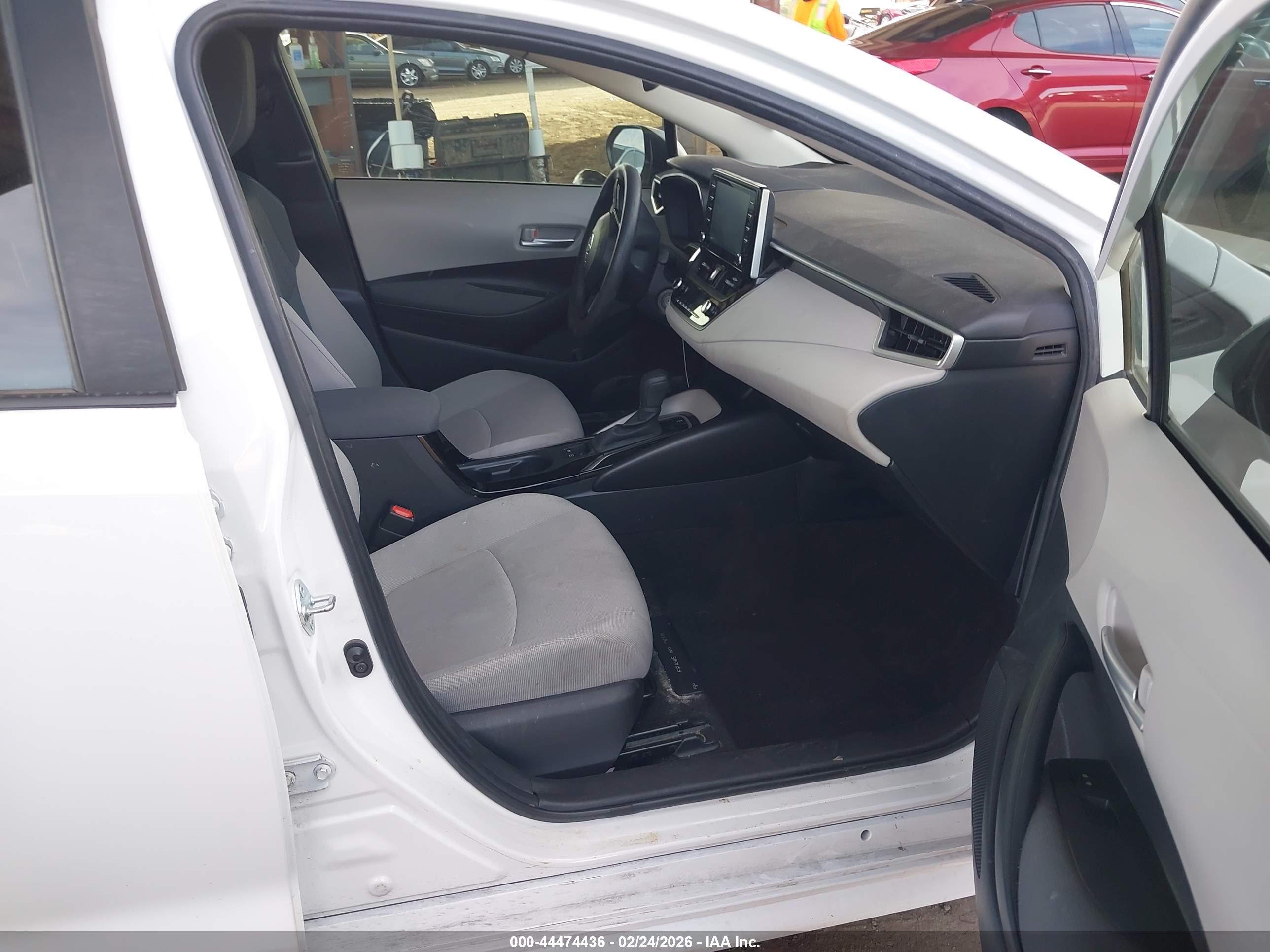 TOYOTA COROLLA image 5
