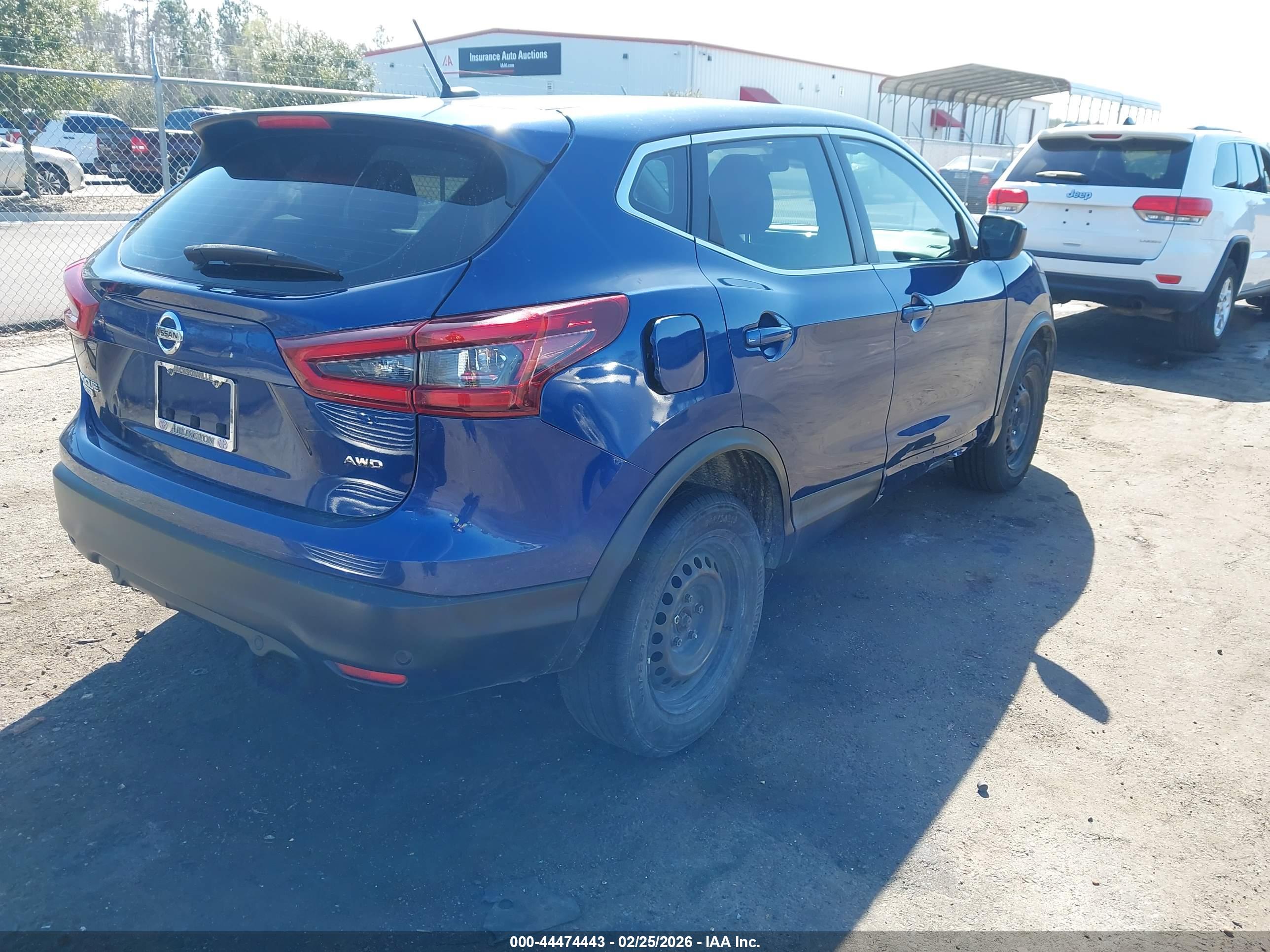 NISSAN ROGUE image 4