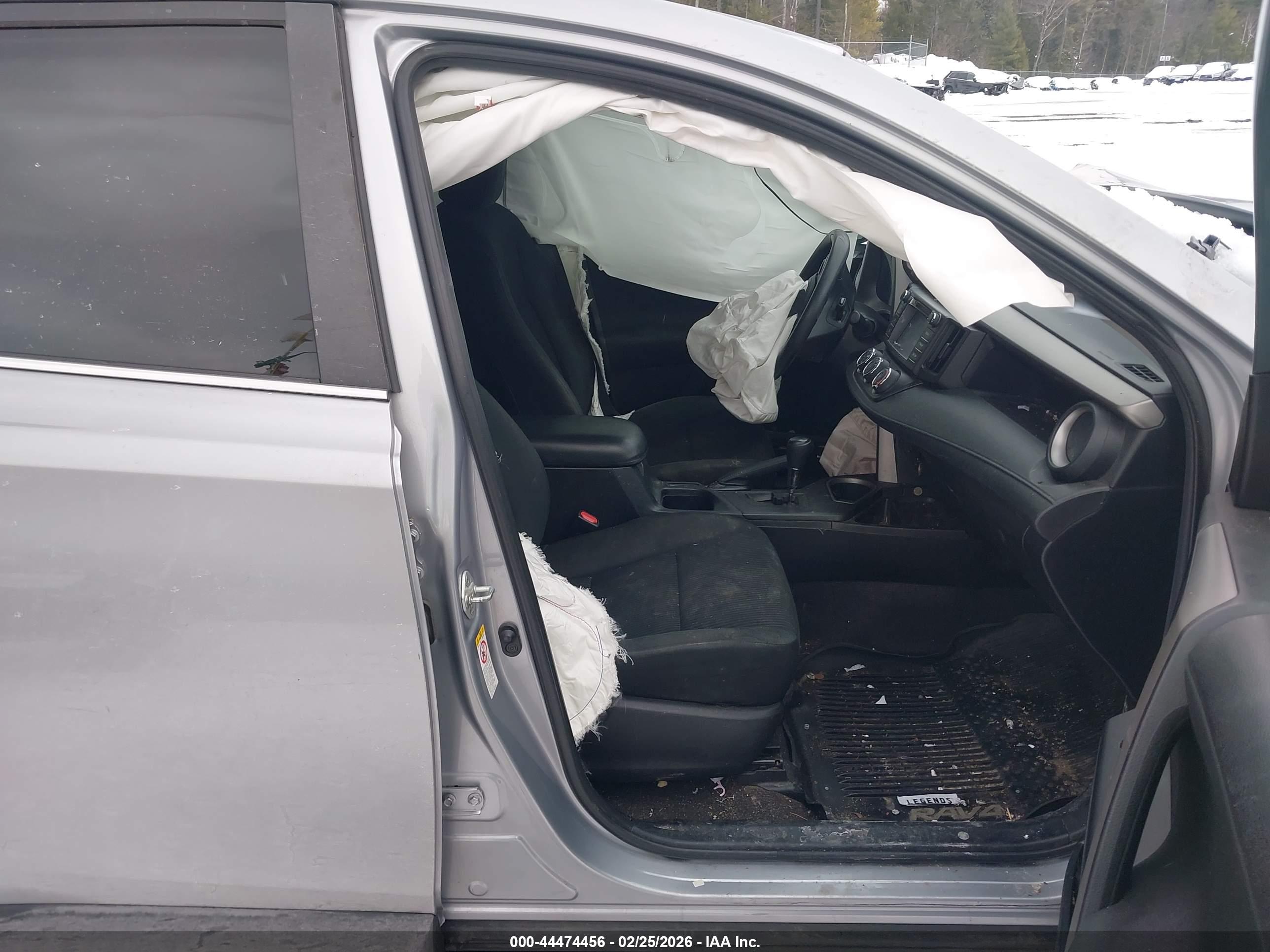 TOYOTA RAV4 image 5