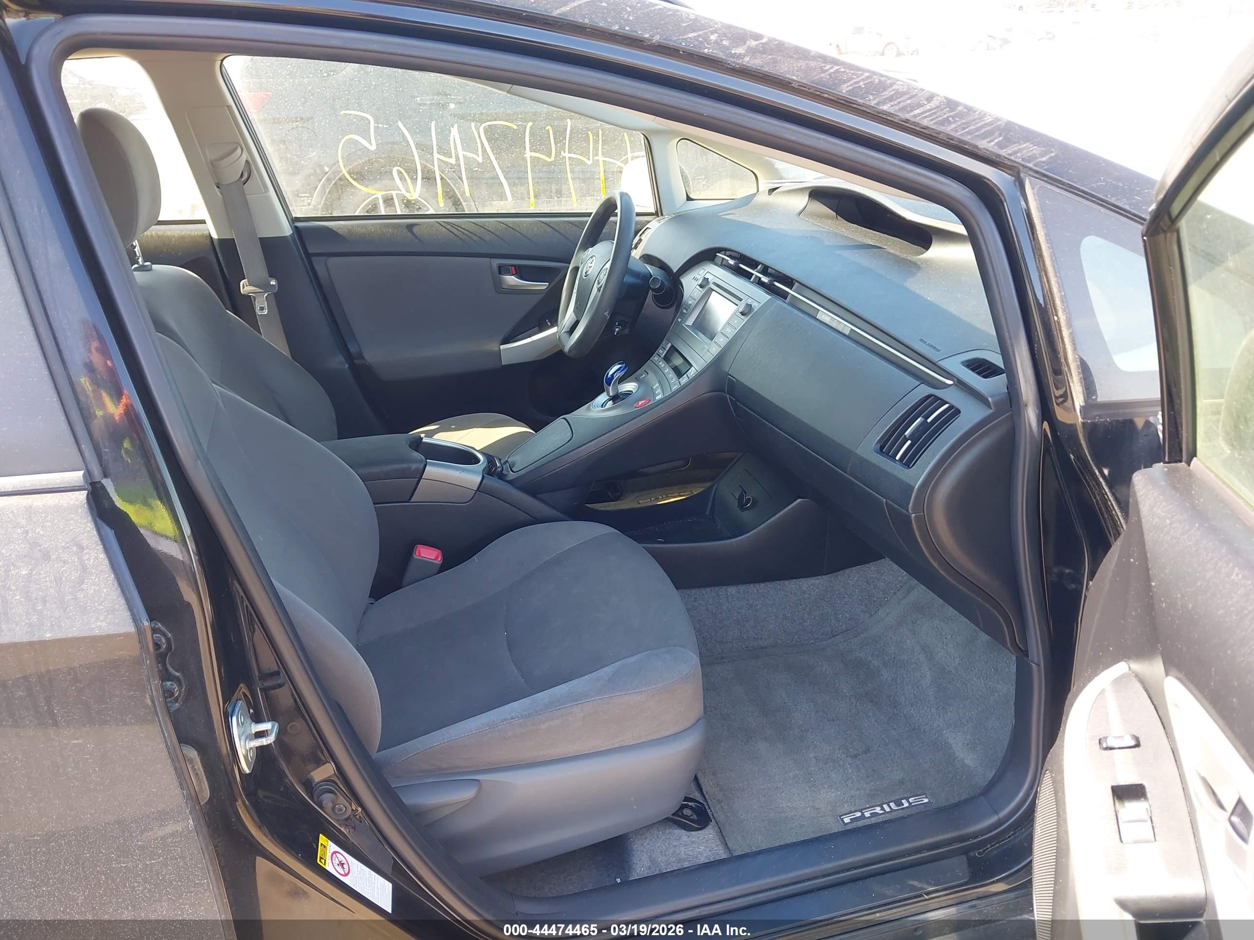 TOYOTA PRIUS image 5