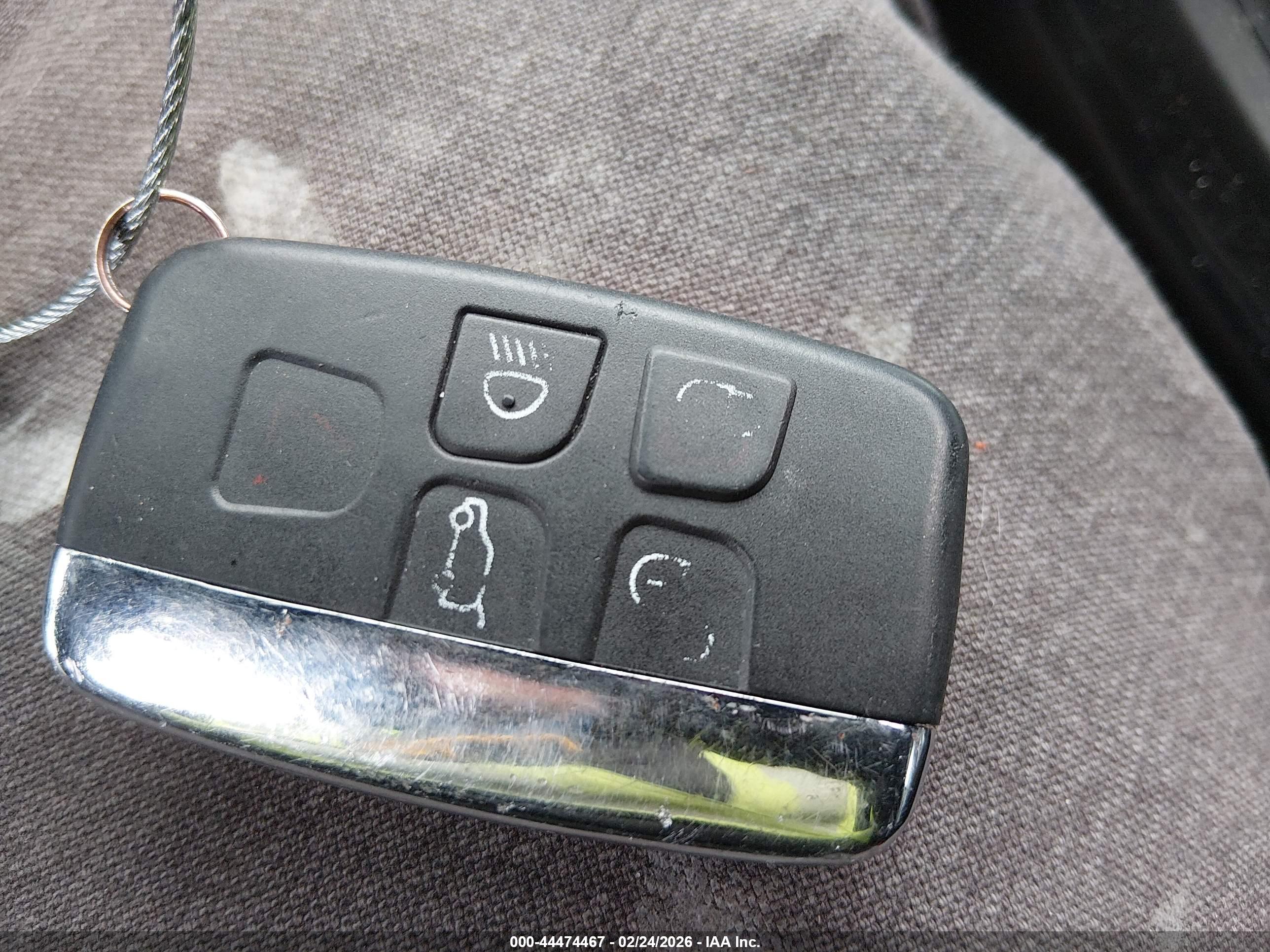 LAND ROVER image 11