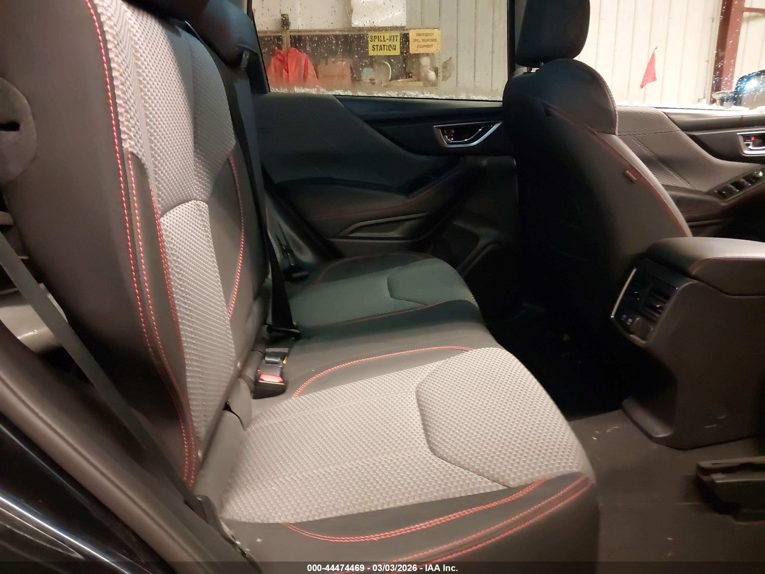 SUBARU FORESTER image 8