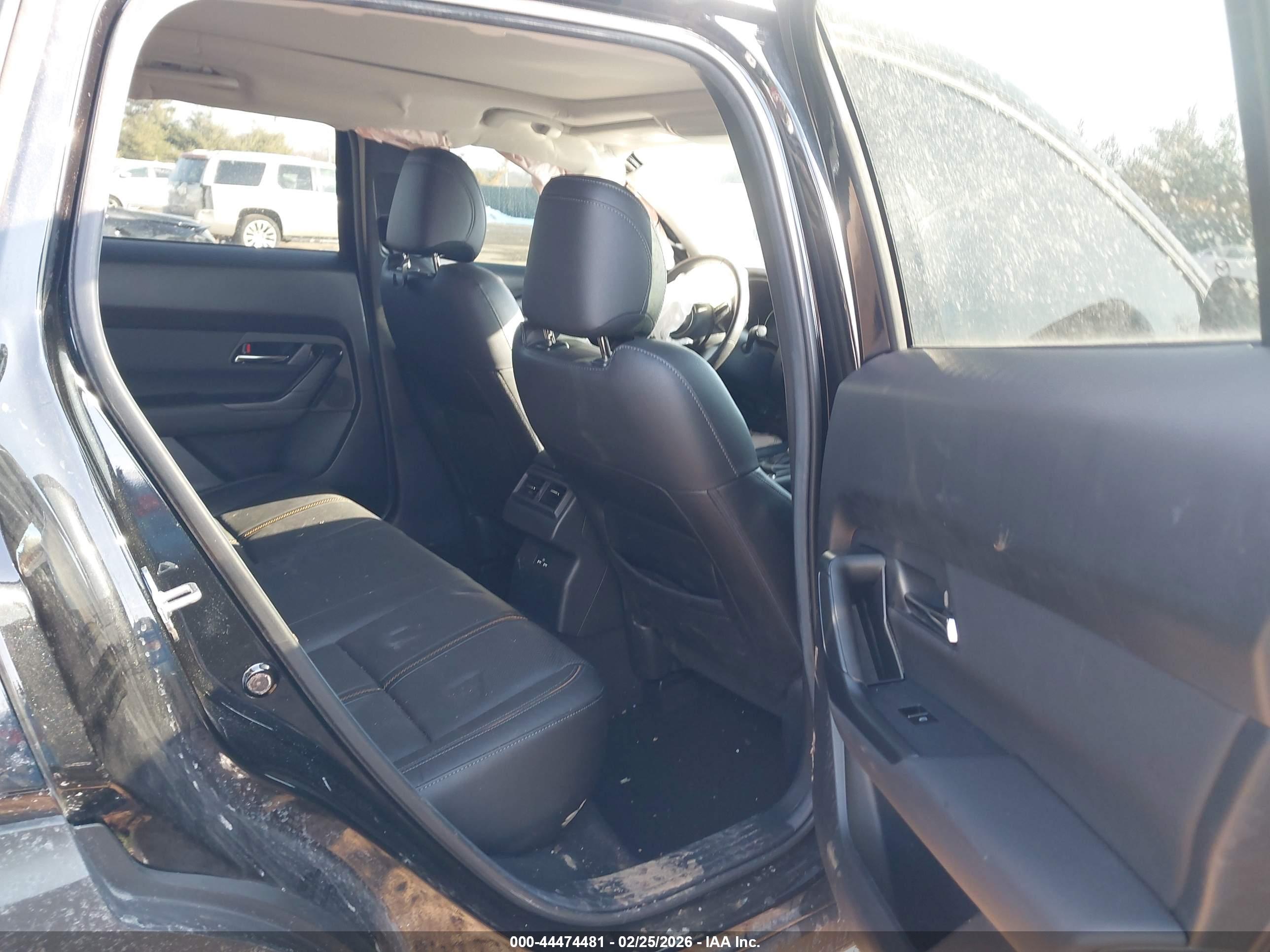MAZDA CX-50 image 8