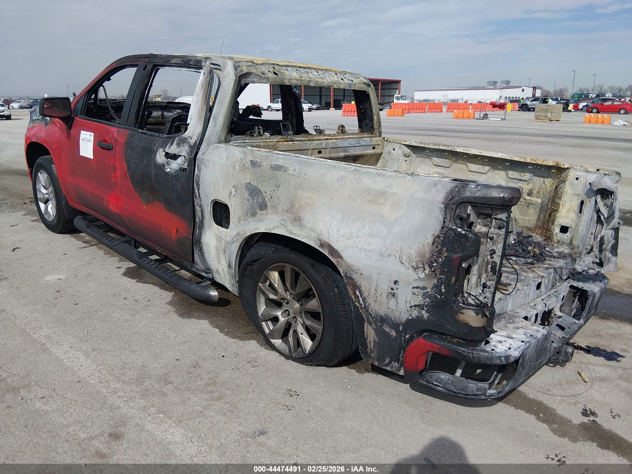 CHEVROLET SILVERADO image 3