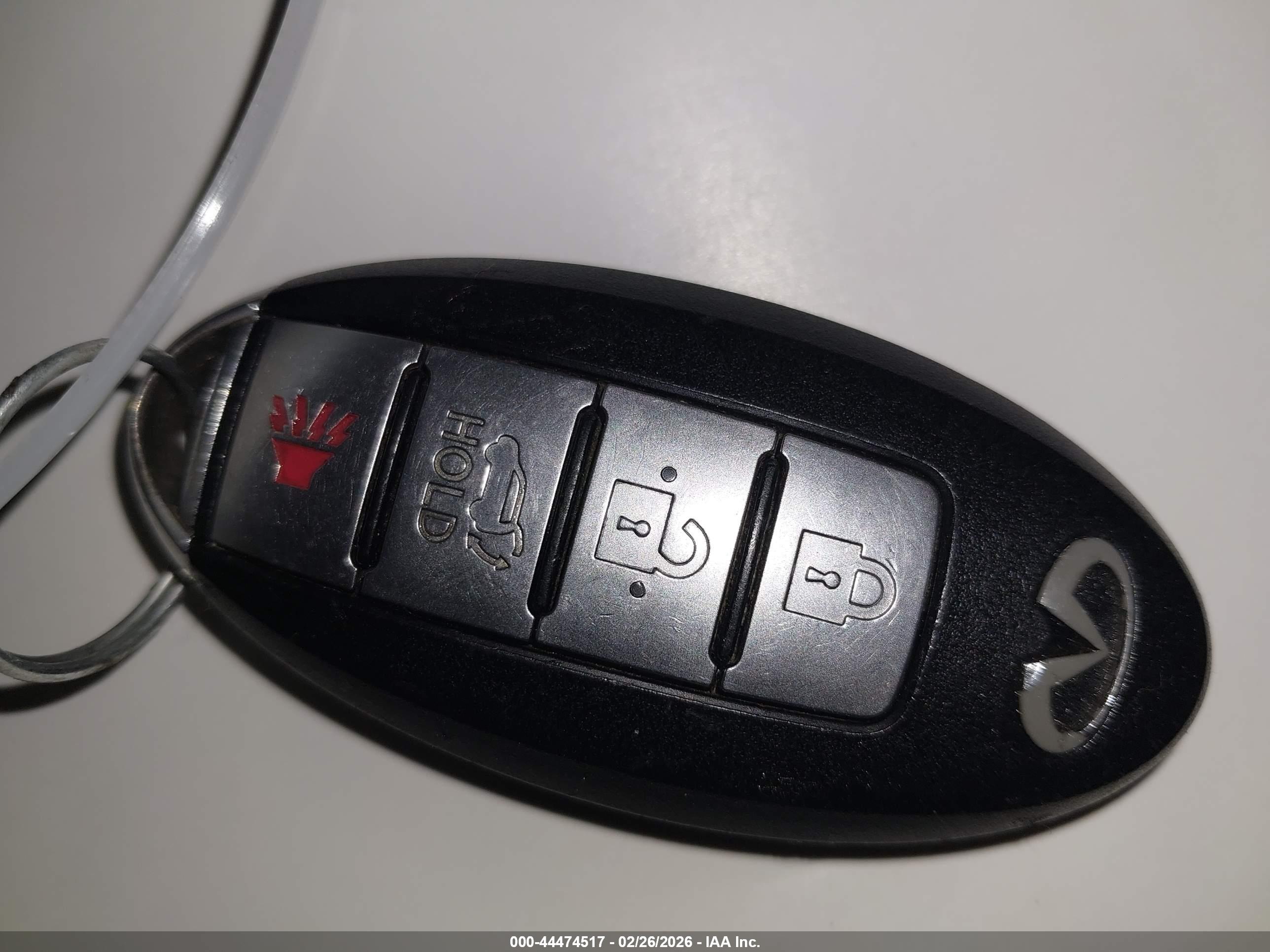 INFINITI QX56 image 11