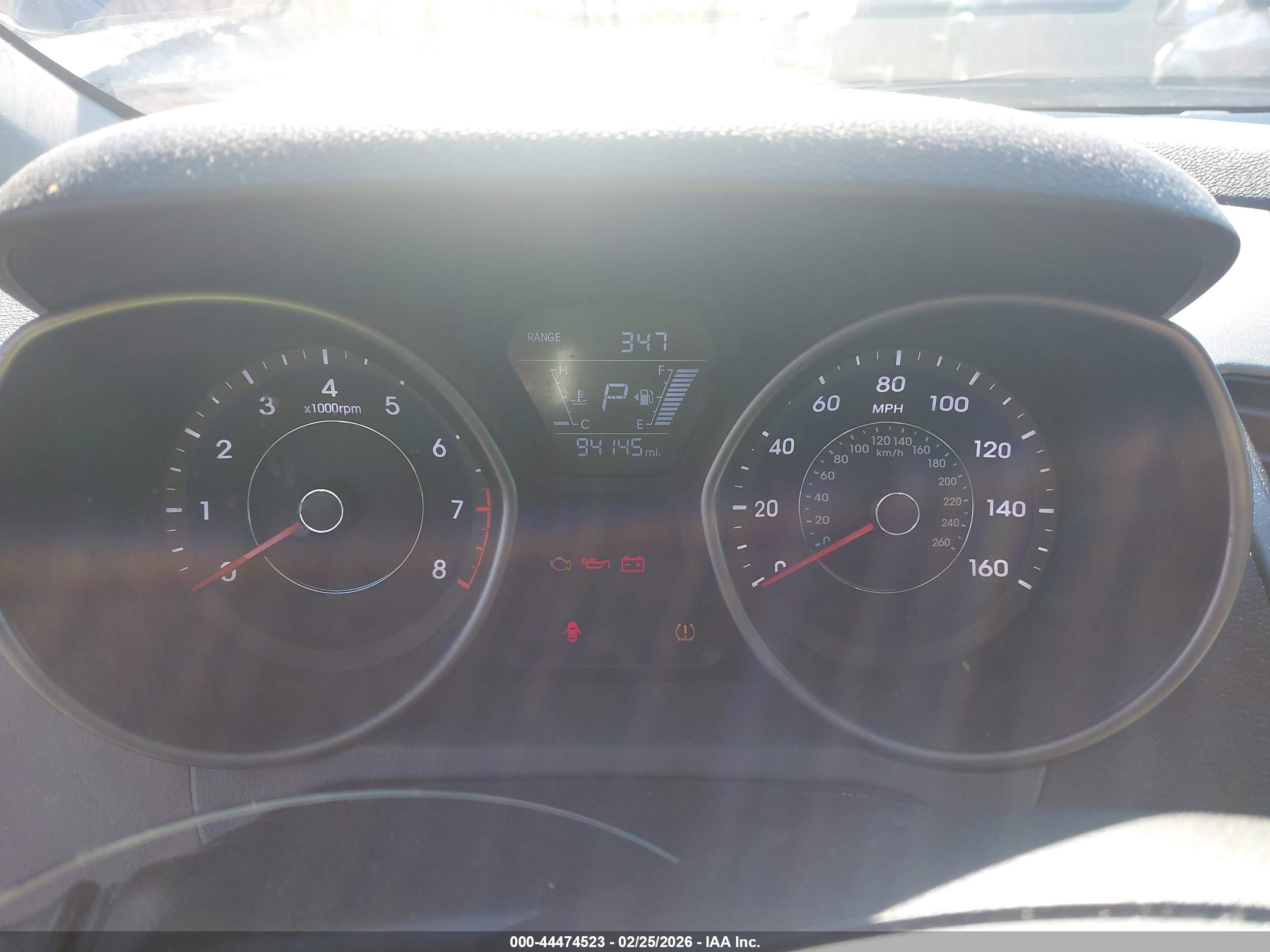 HYUNDAI ELANTRA image 7