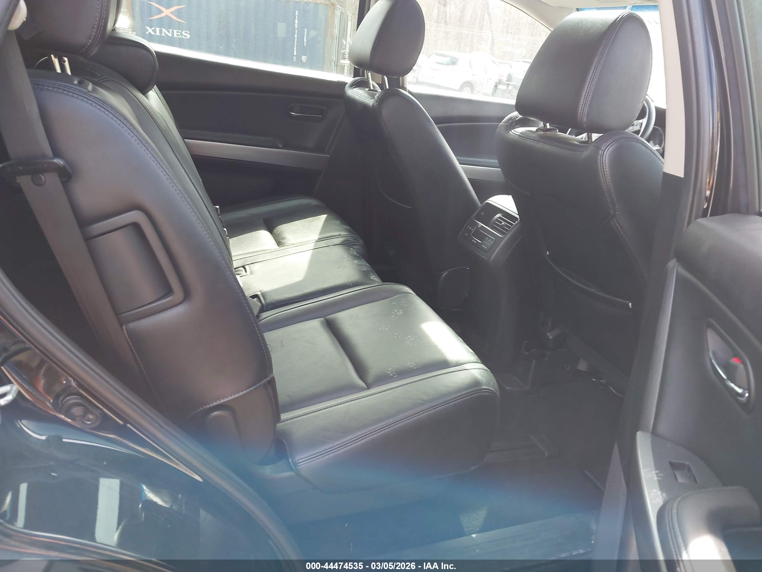 MAZDA CX-9 image 8