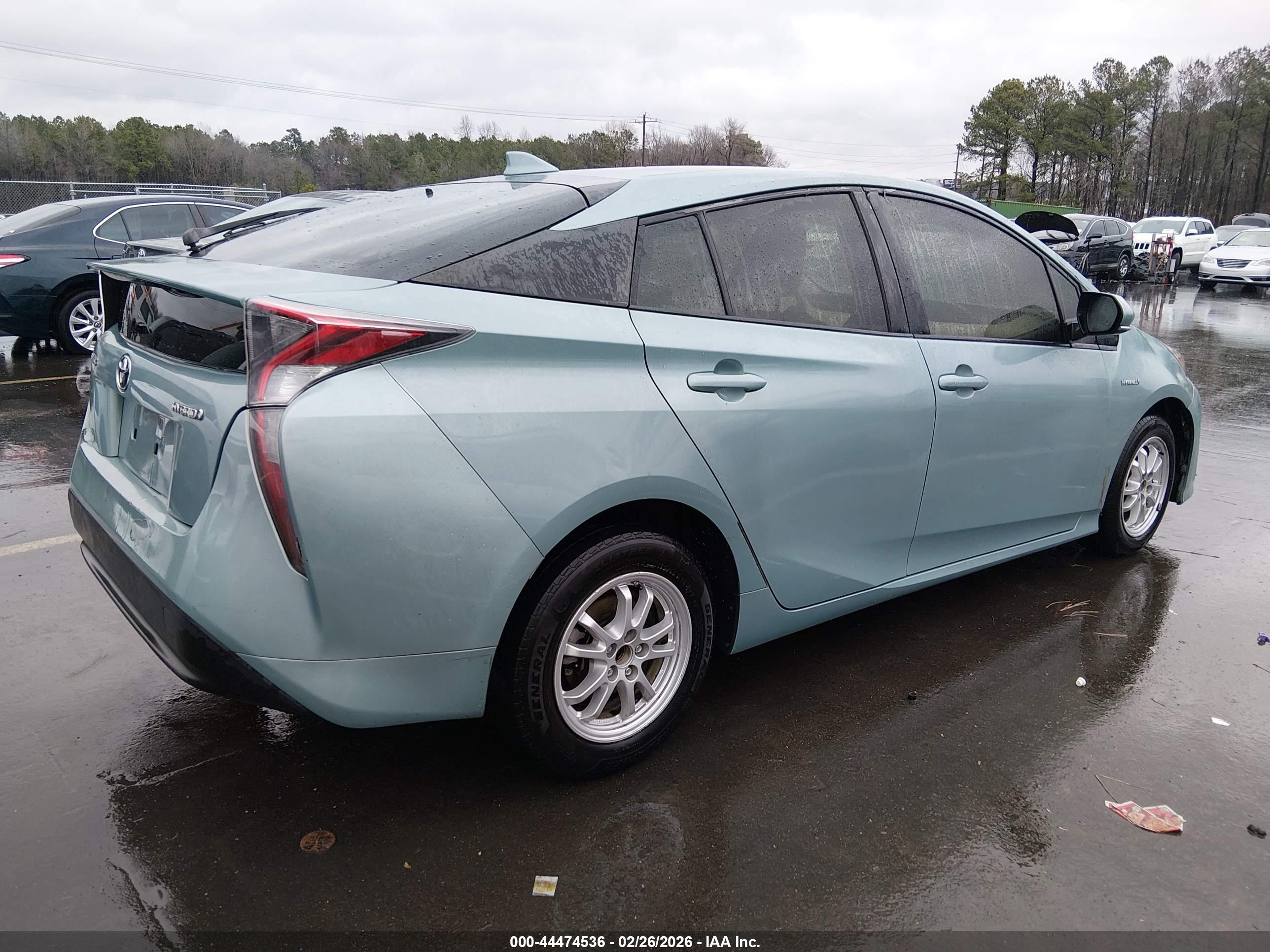 TOYOTA PRIUS image 4