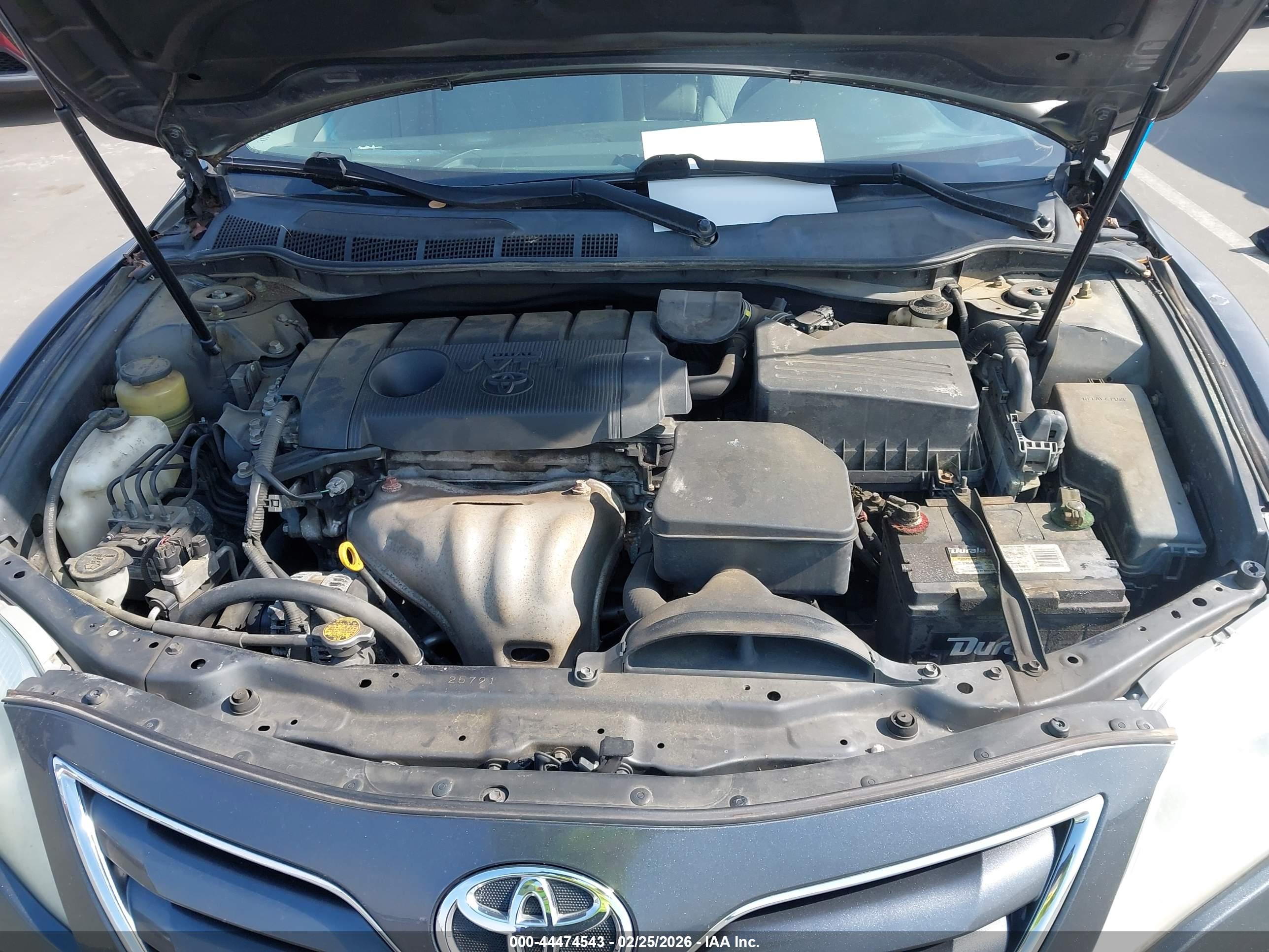 TOYOTA CAMRY image 10