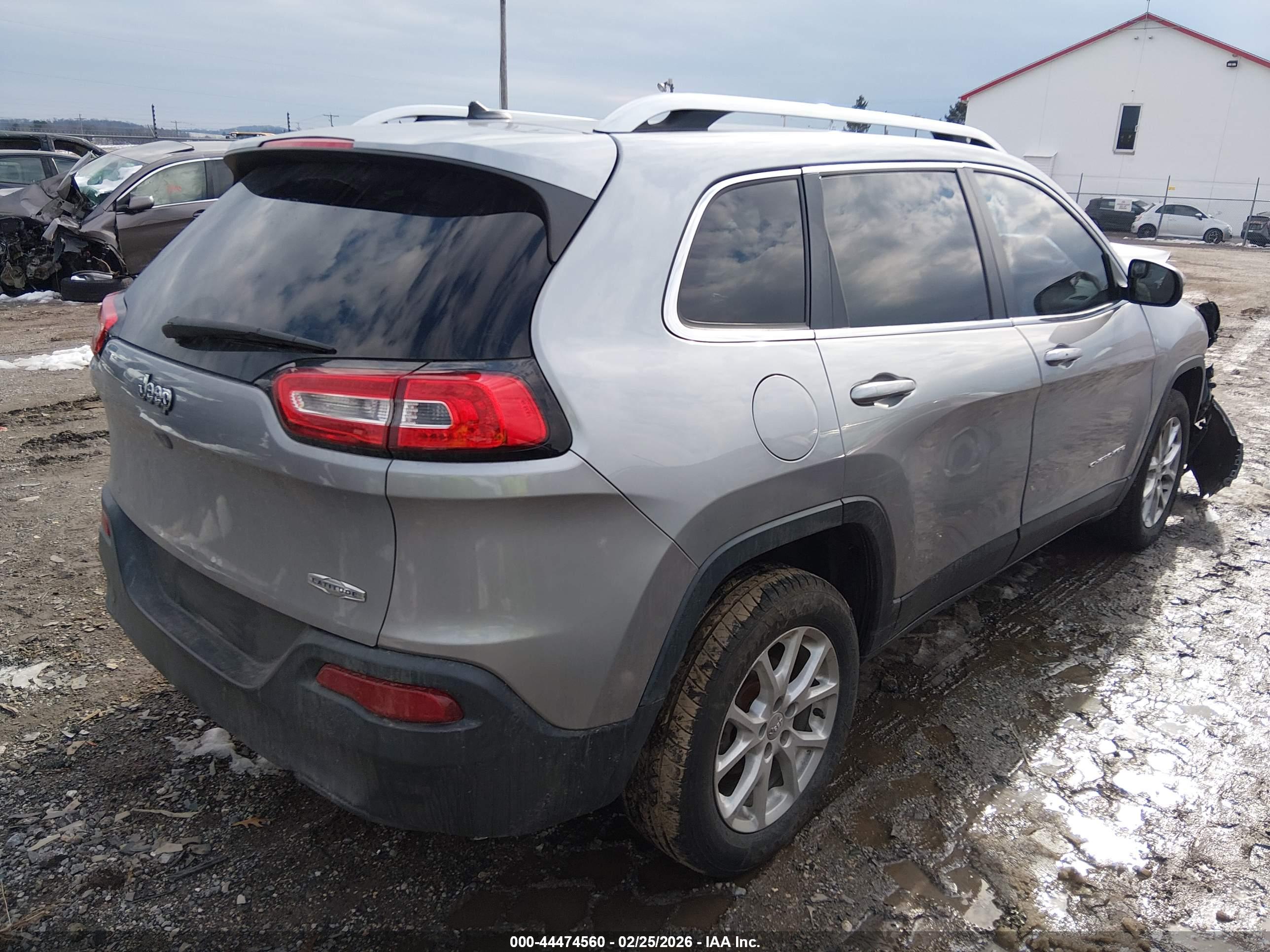 JEEP CHEROKEE image 4