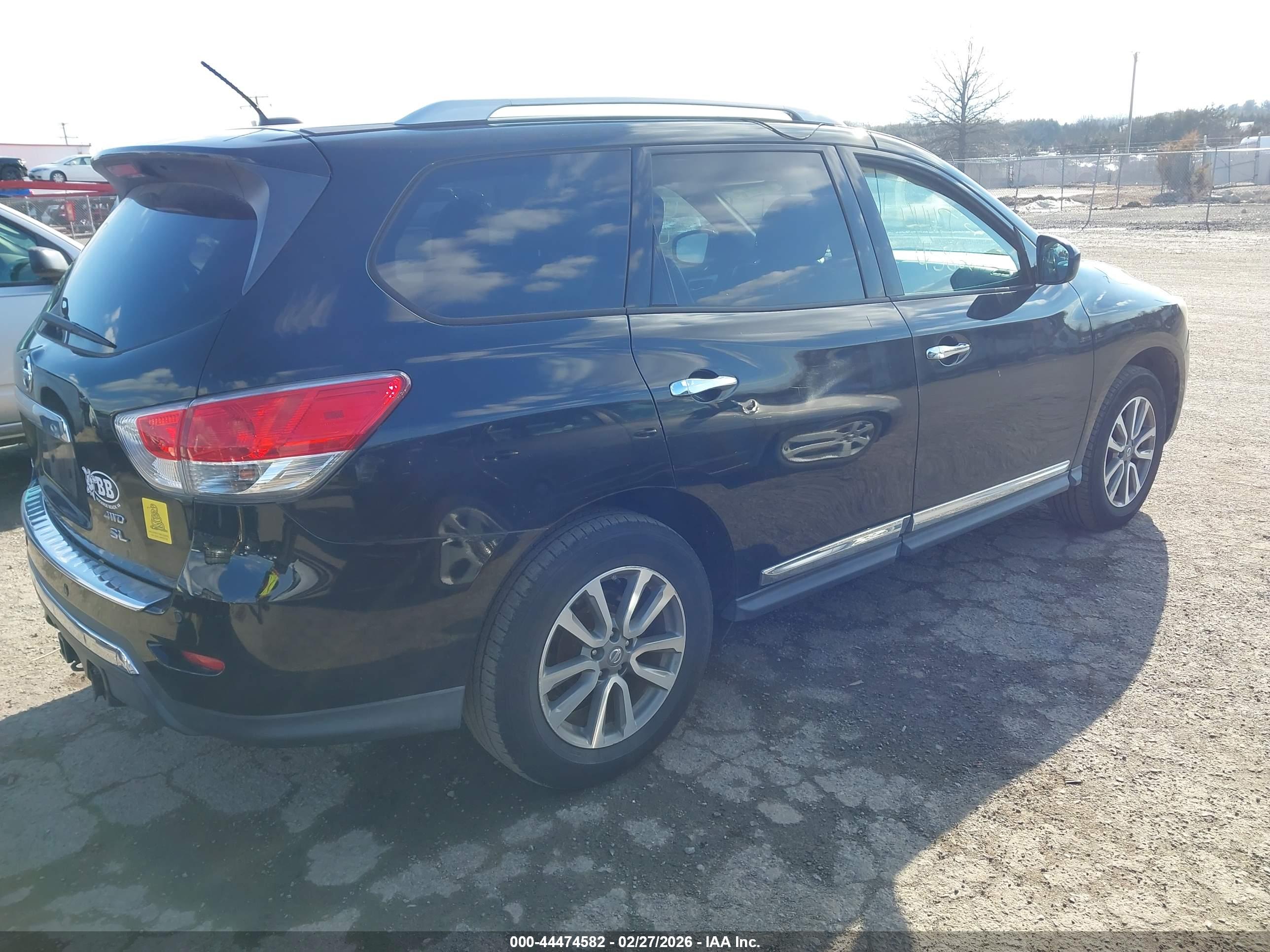 NISSAN PATHFINDER image 4
