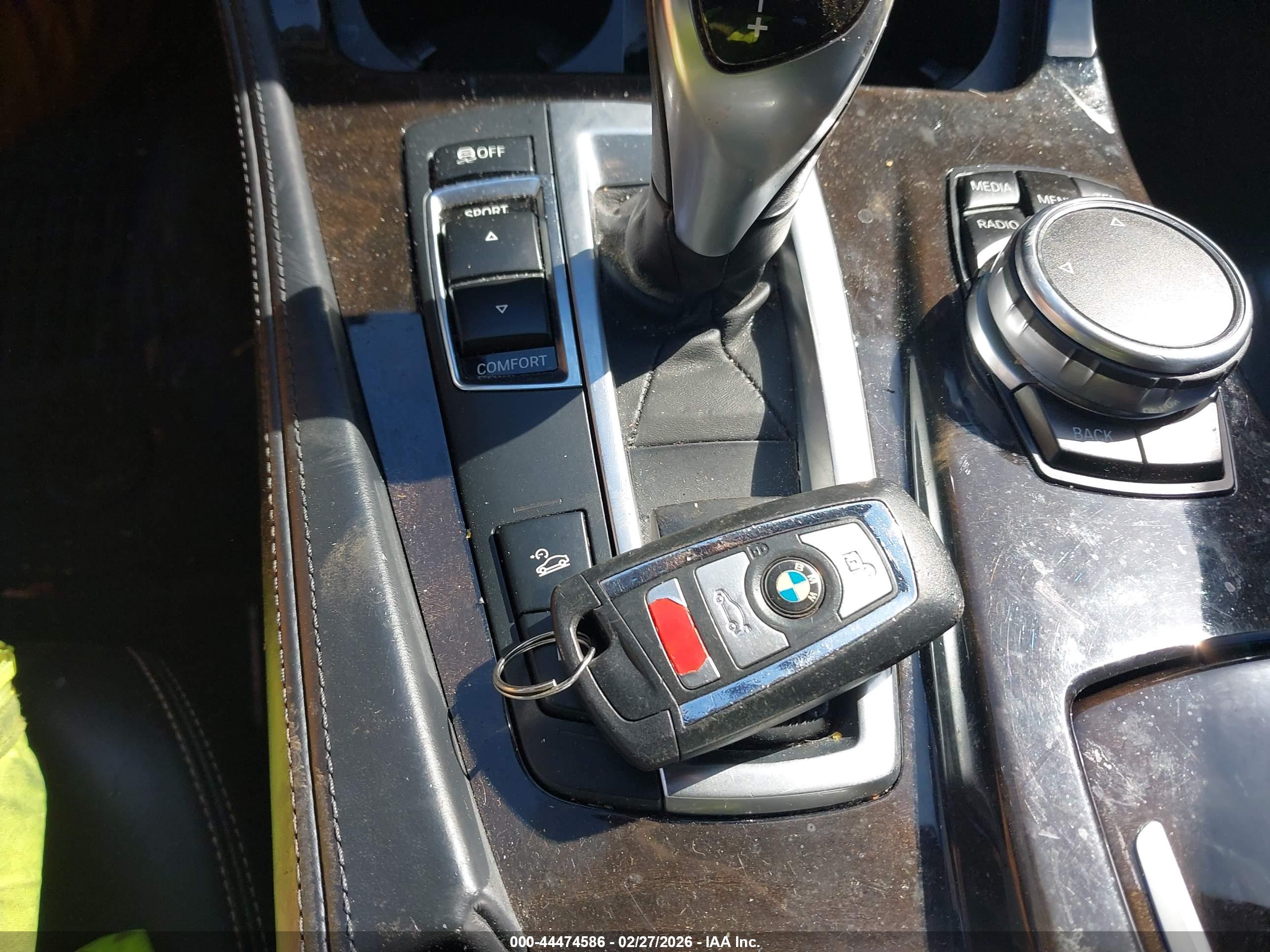 BMW 528I image 11