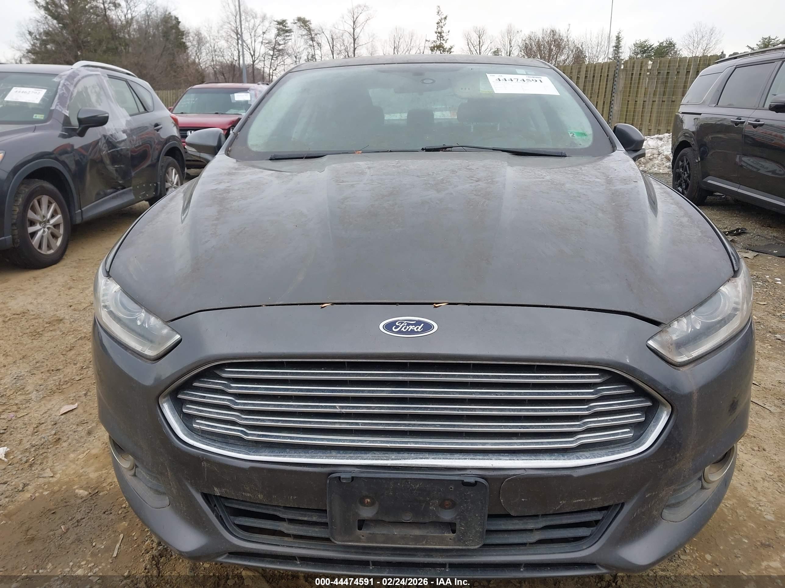 FORD FUSION image 6