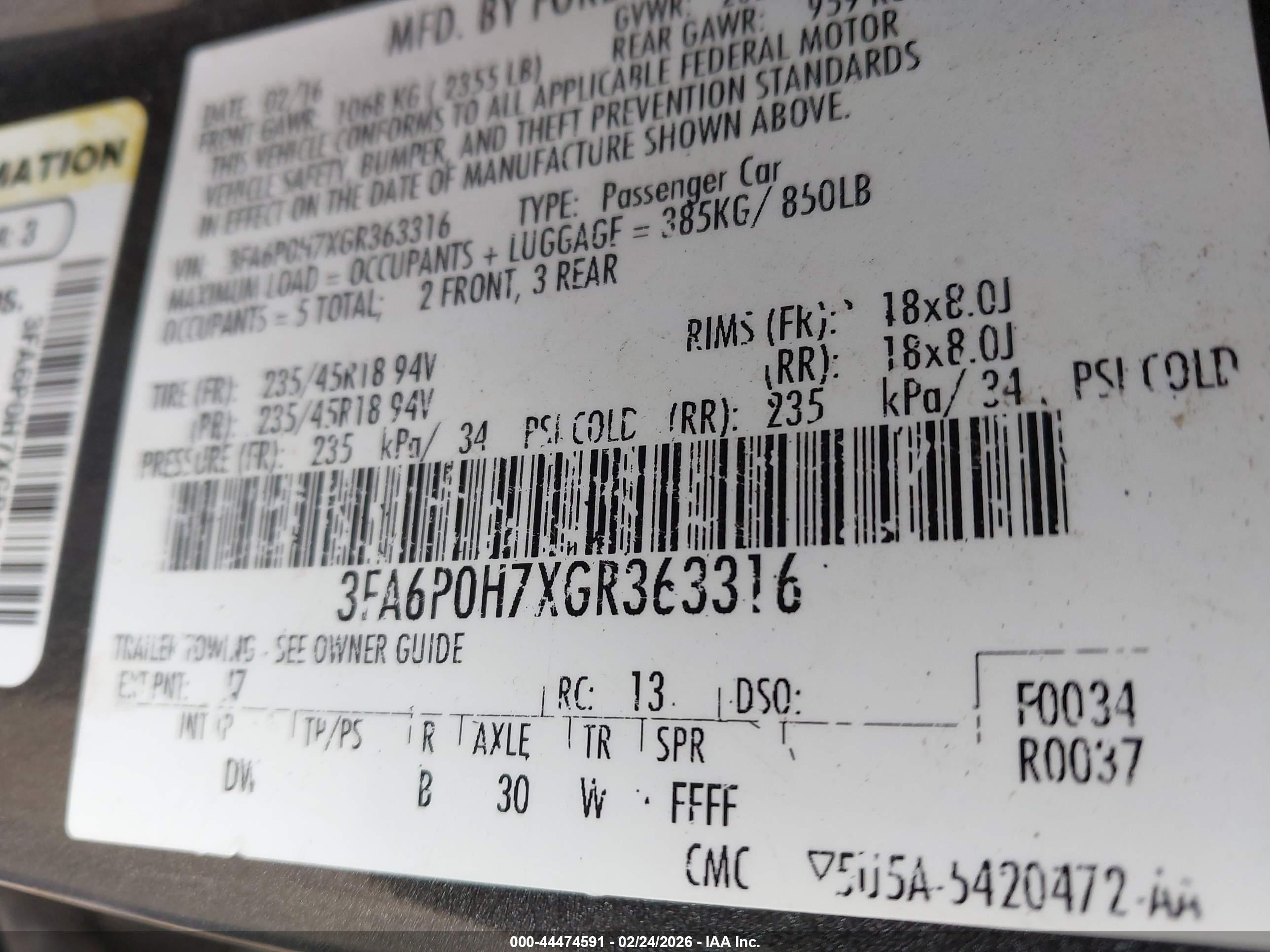 FORD FUSION image 9
