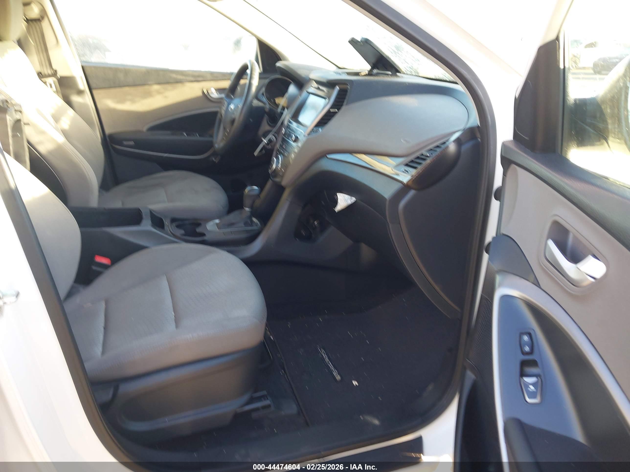 HYUNDAI SANTA image 5