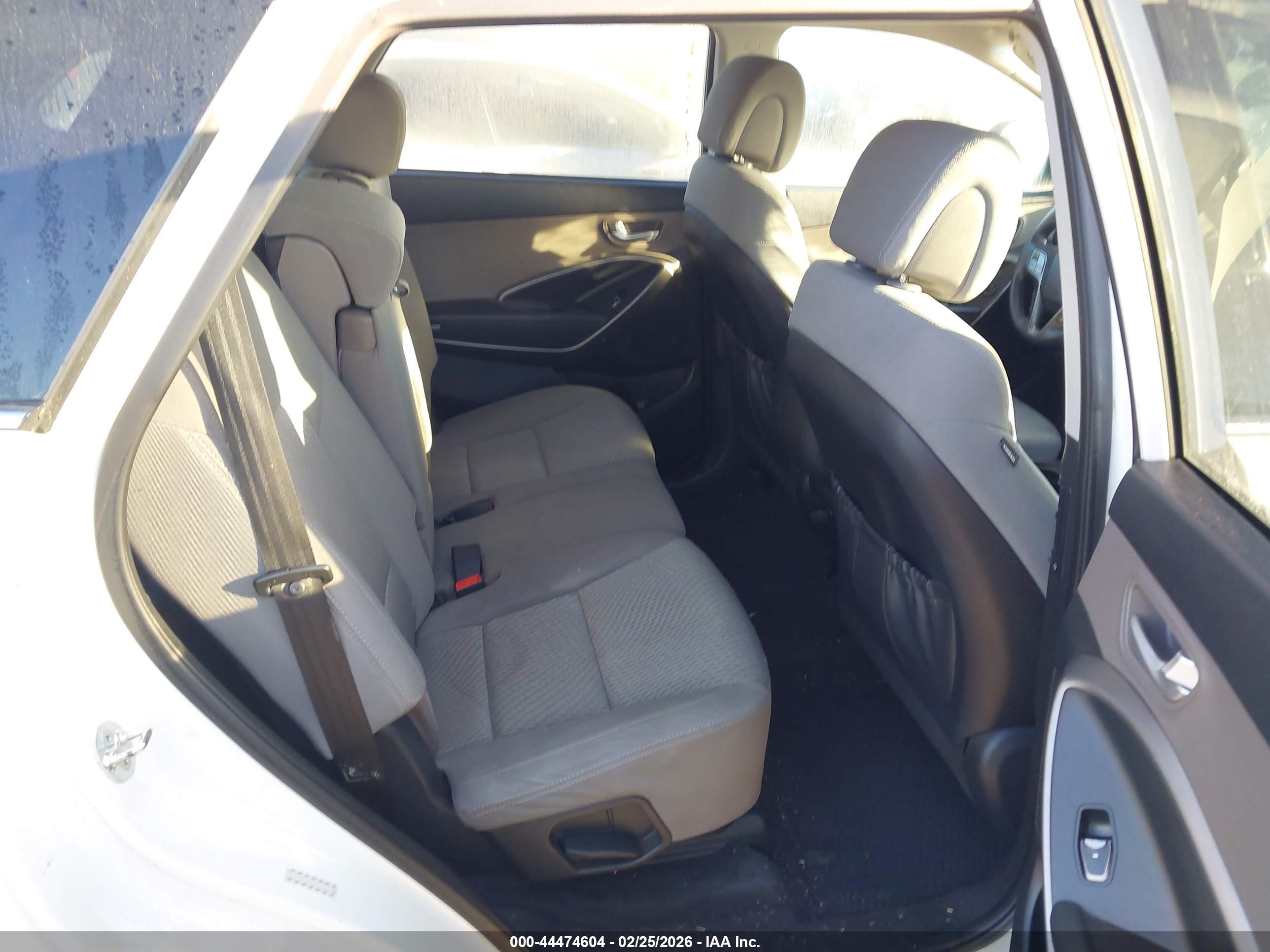 HYUNDAI SANTA image 8