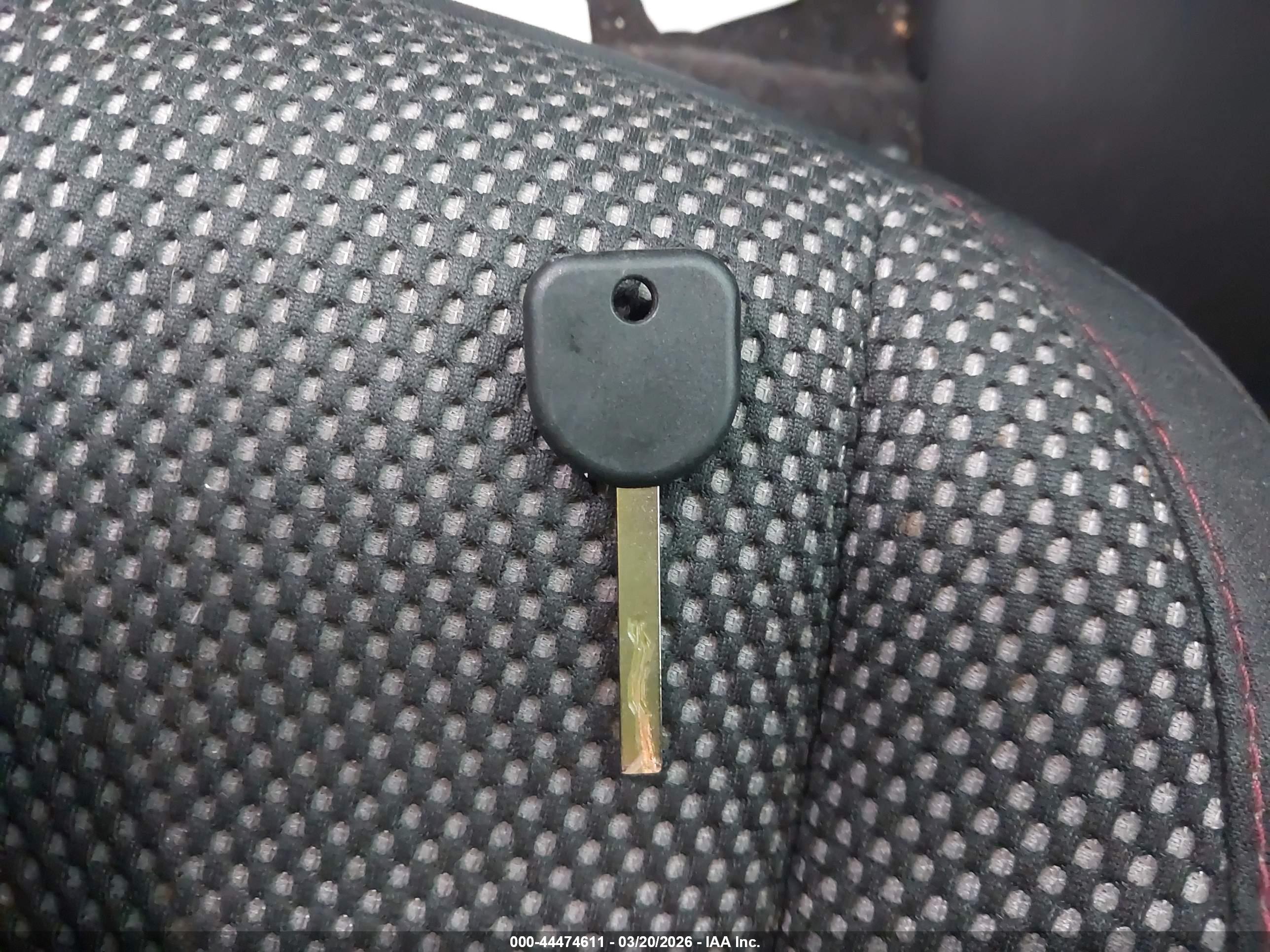 CHEVROLET EQUINOX image 11