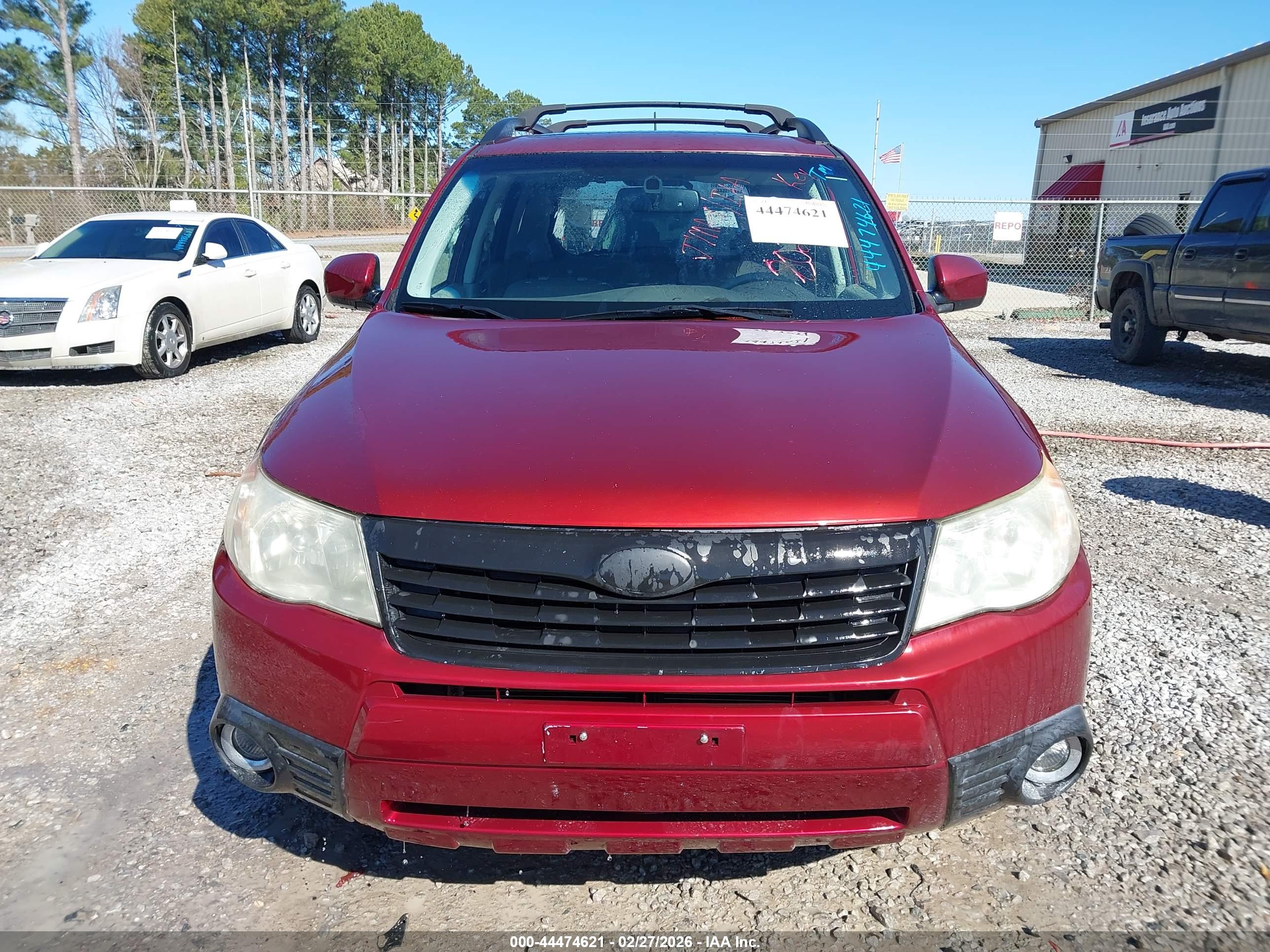 SUBARU FORESTER image 6