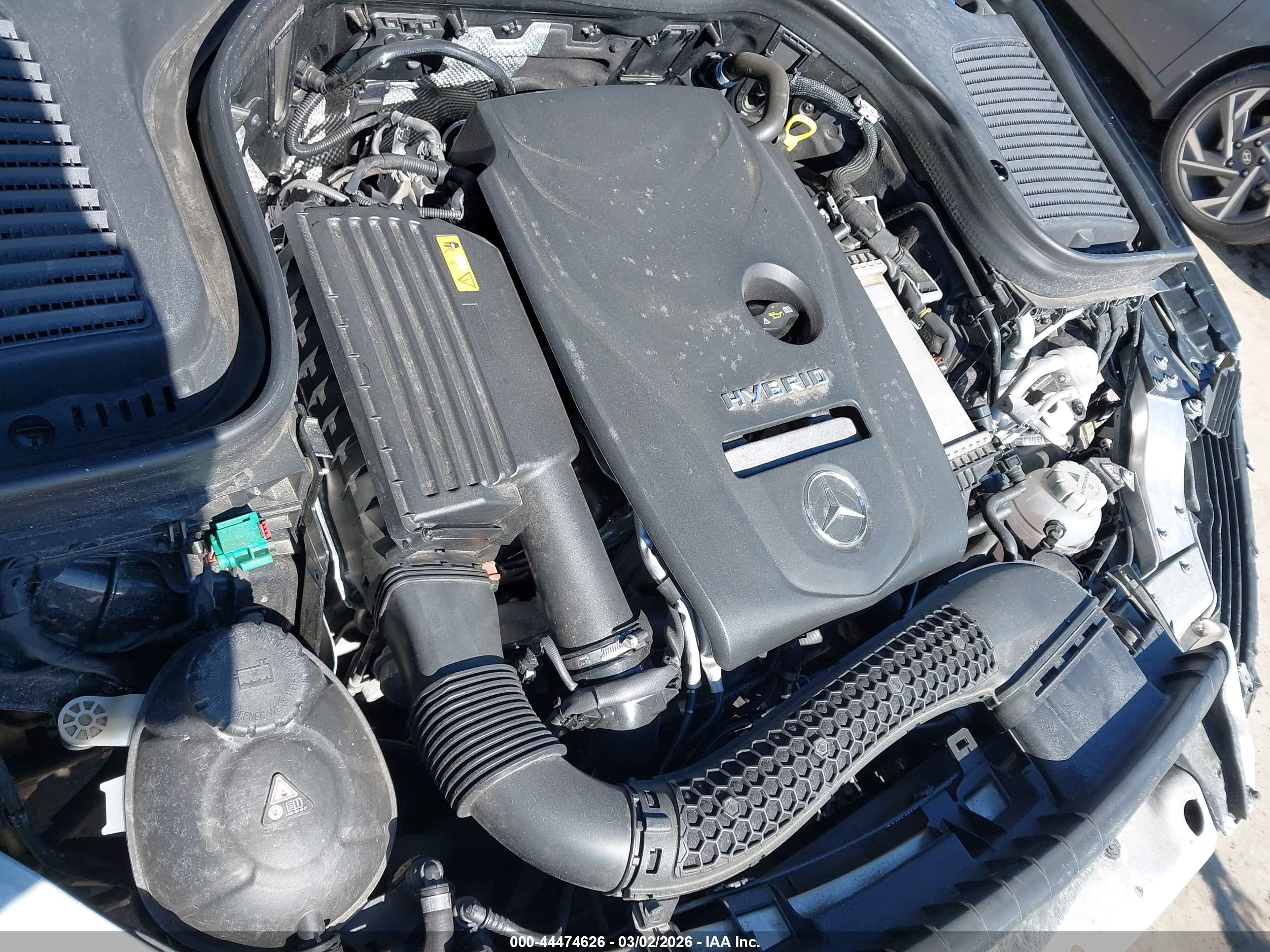 MERCEDES-BENZ GLC image 10