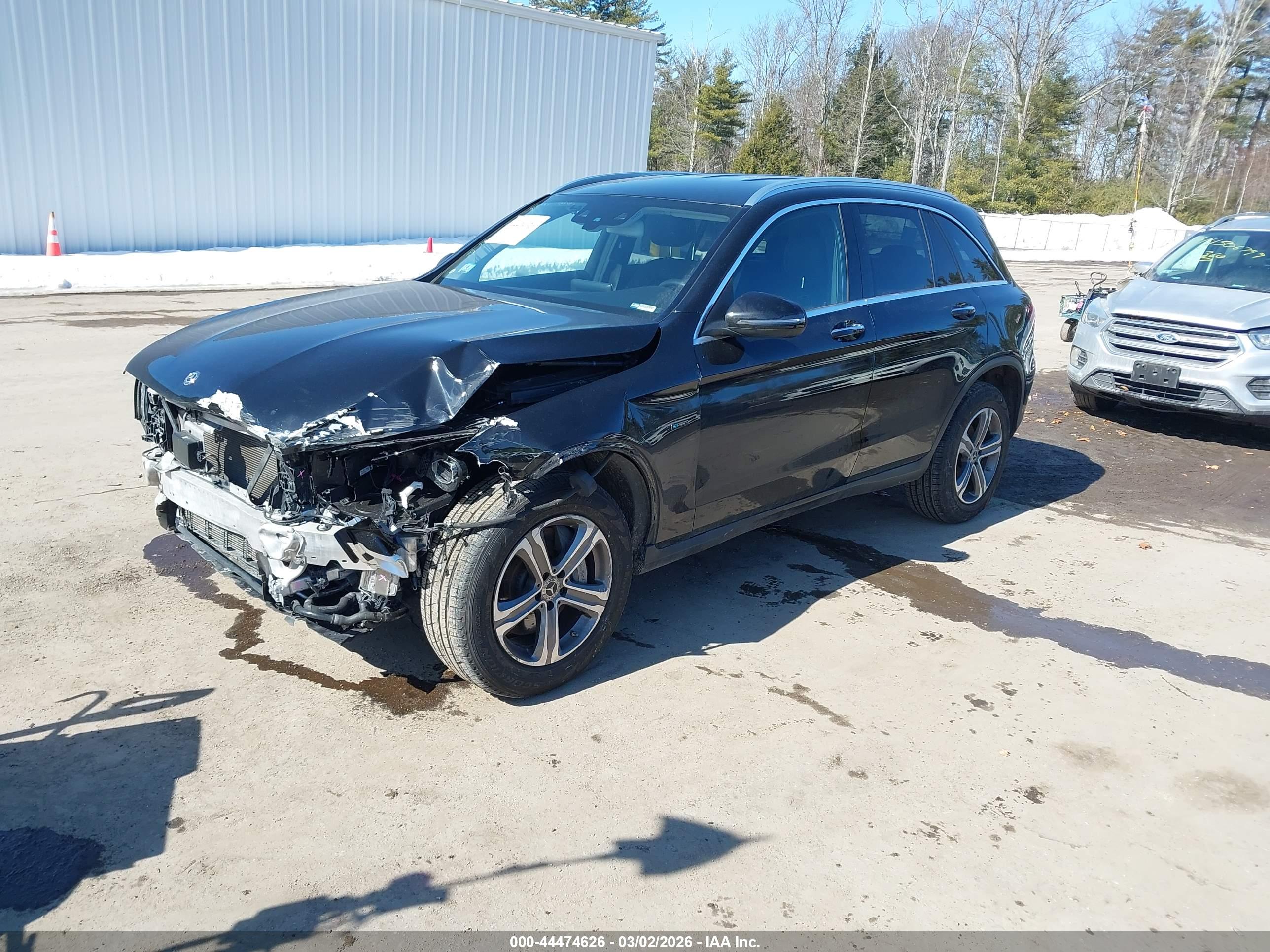 MERCEDES-BENZ GLC image 2