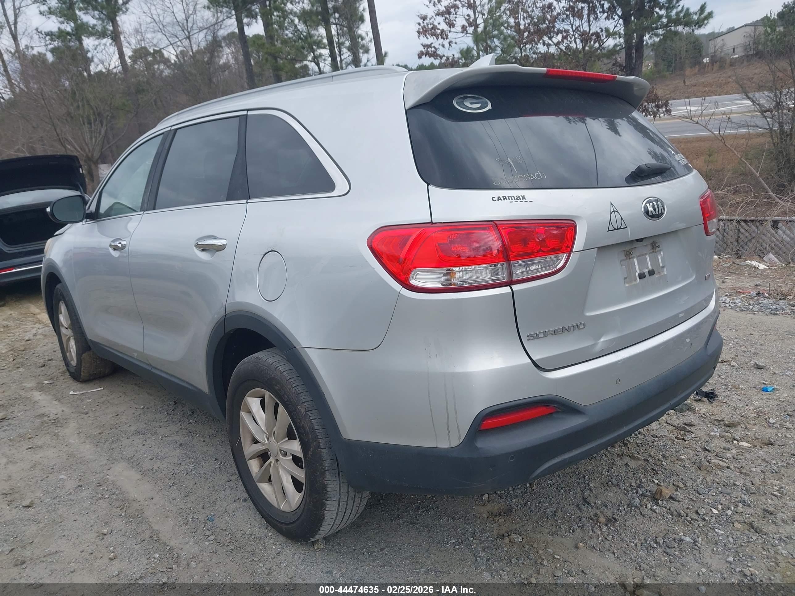 KIA SORENTO image 3