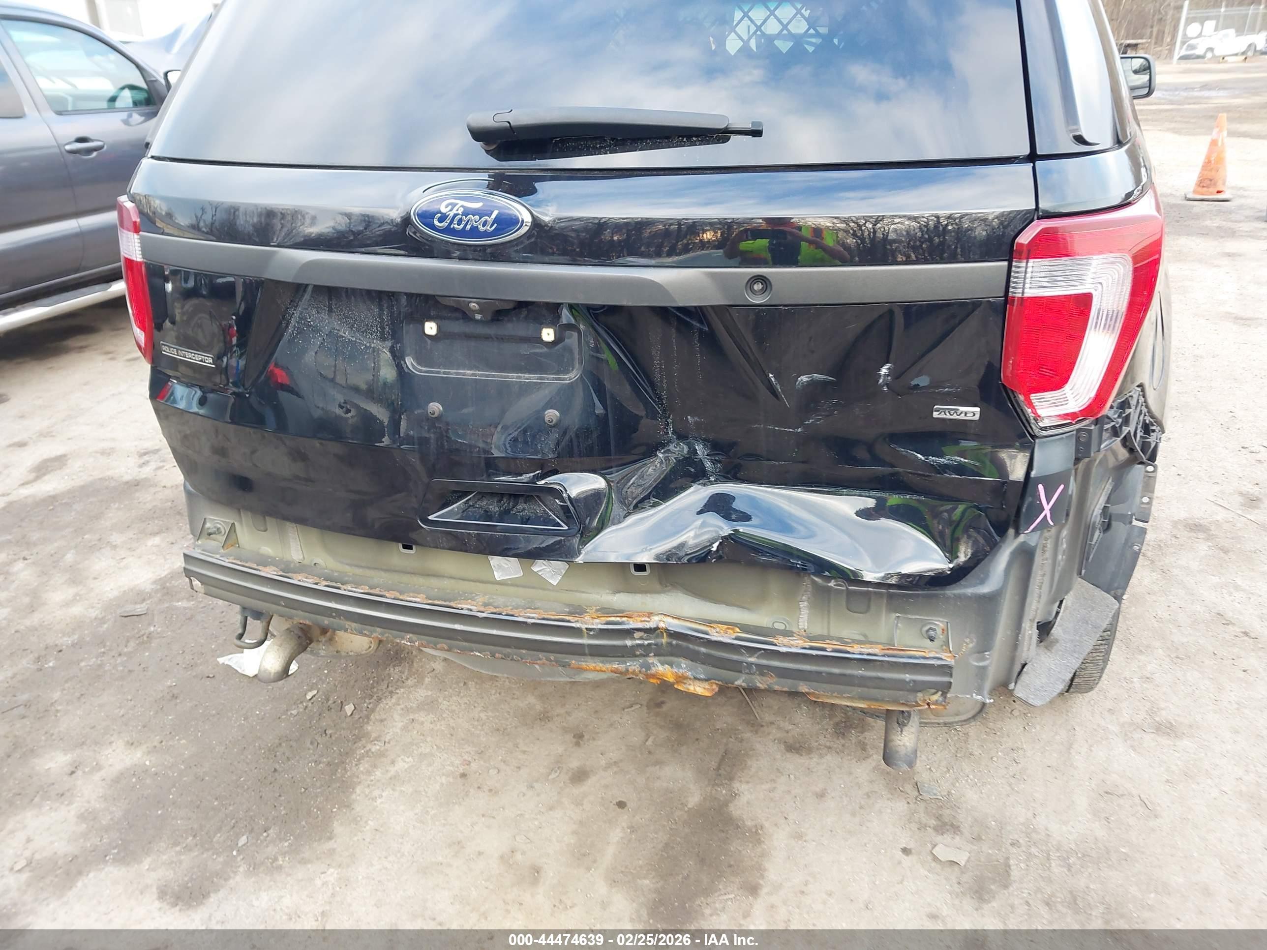 FORD UTILITY image 6