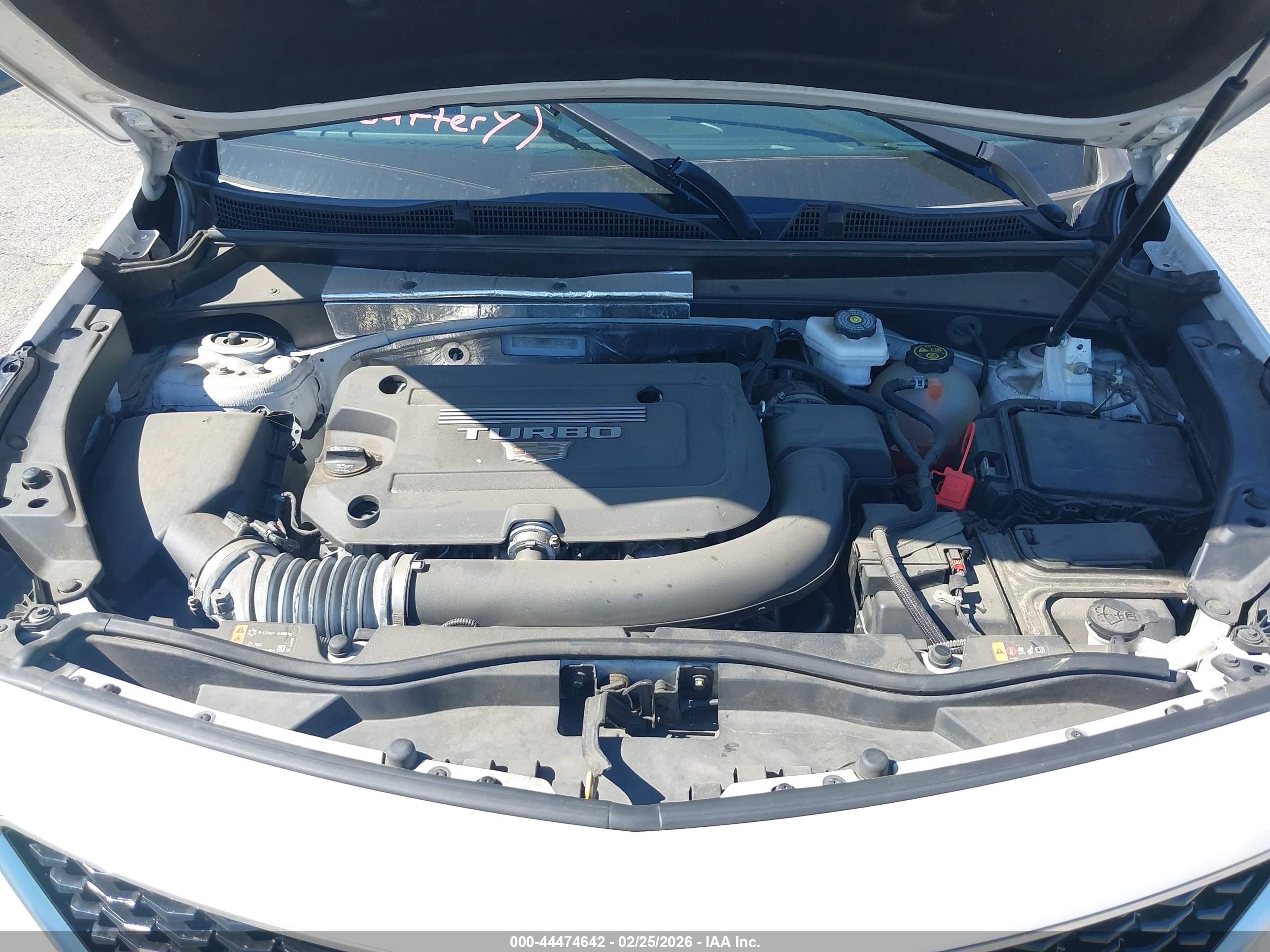 CADILLAC XT4 image 10